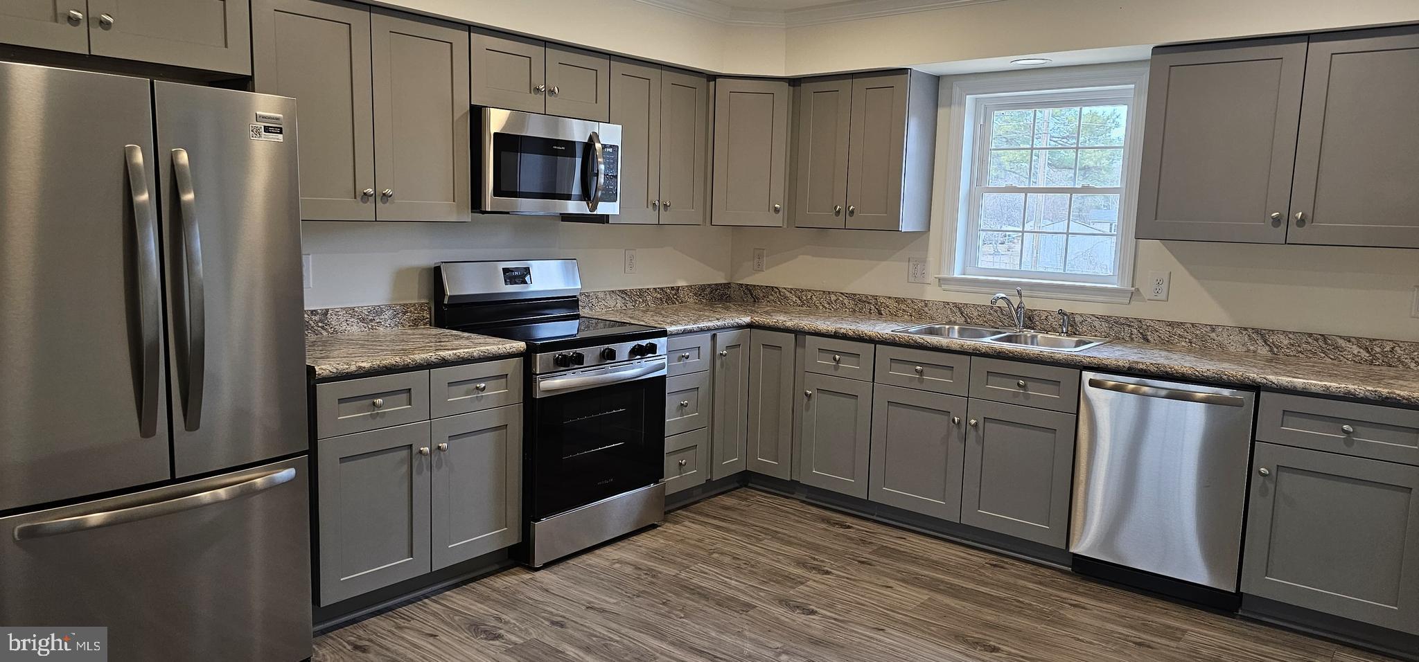 CAROLINE PINES - Residential