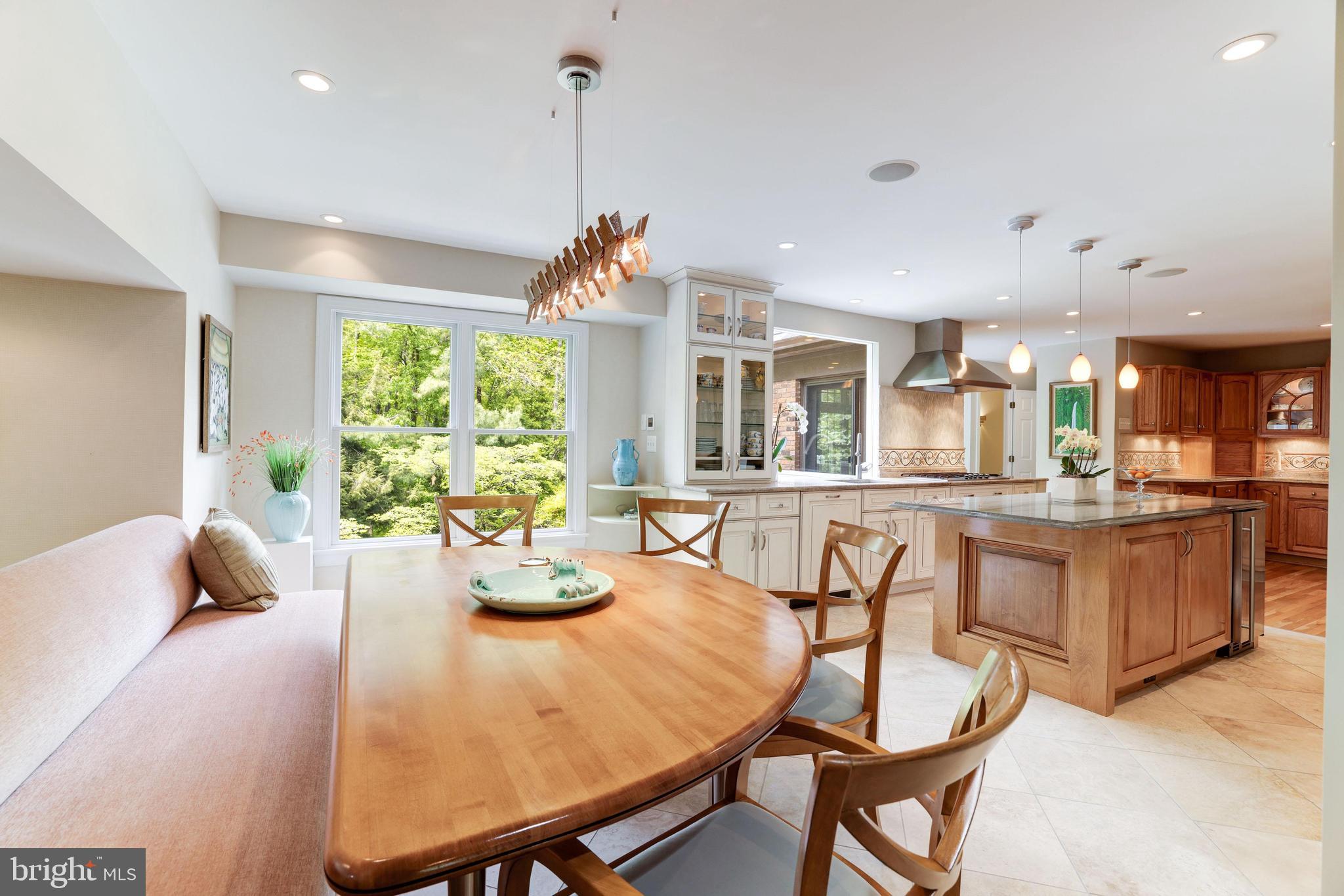 MCLEAN ESTATES - Residential