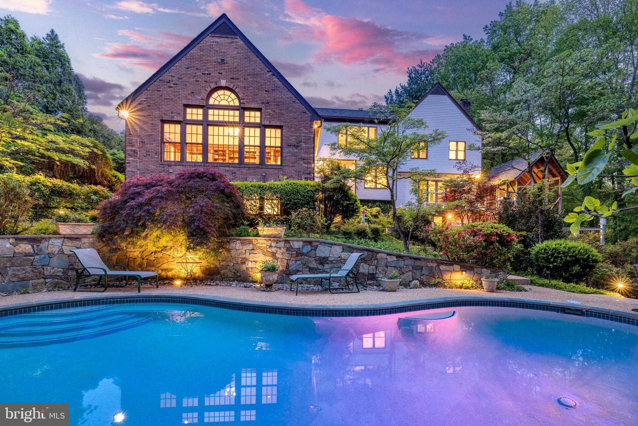 MCLEAN ESTATES - Residential