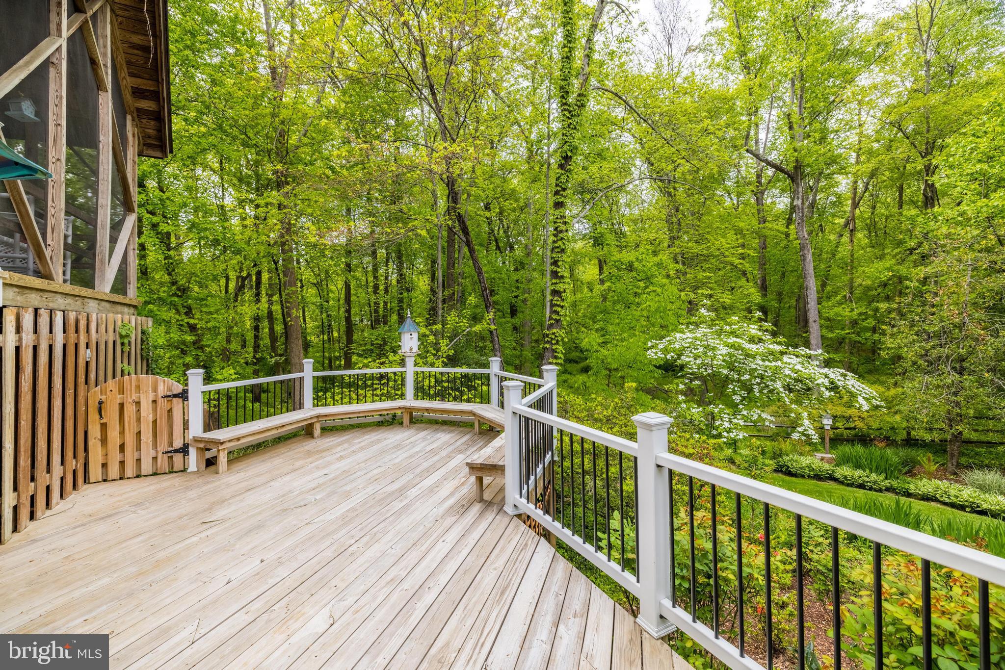 MCLEAN ESTATES - Residential