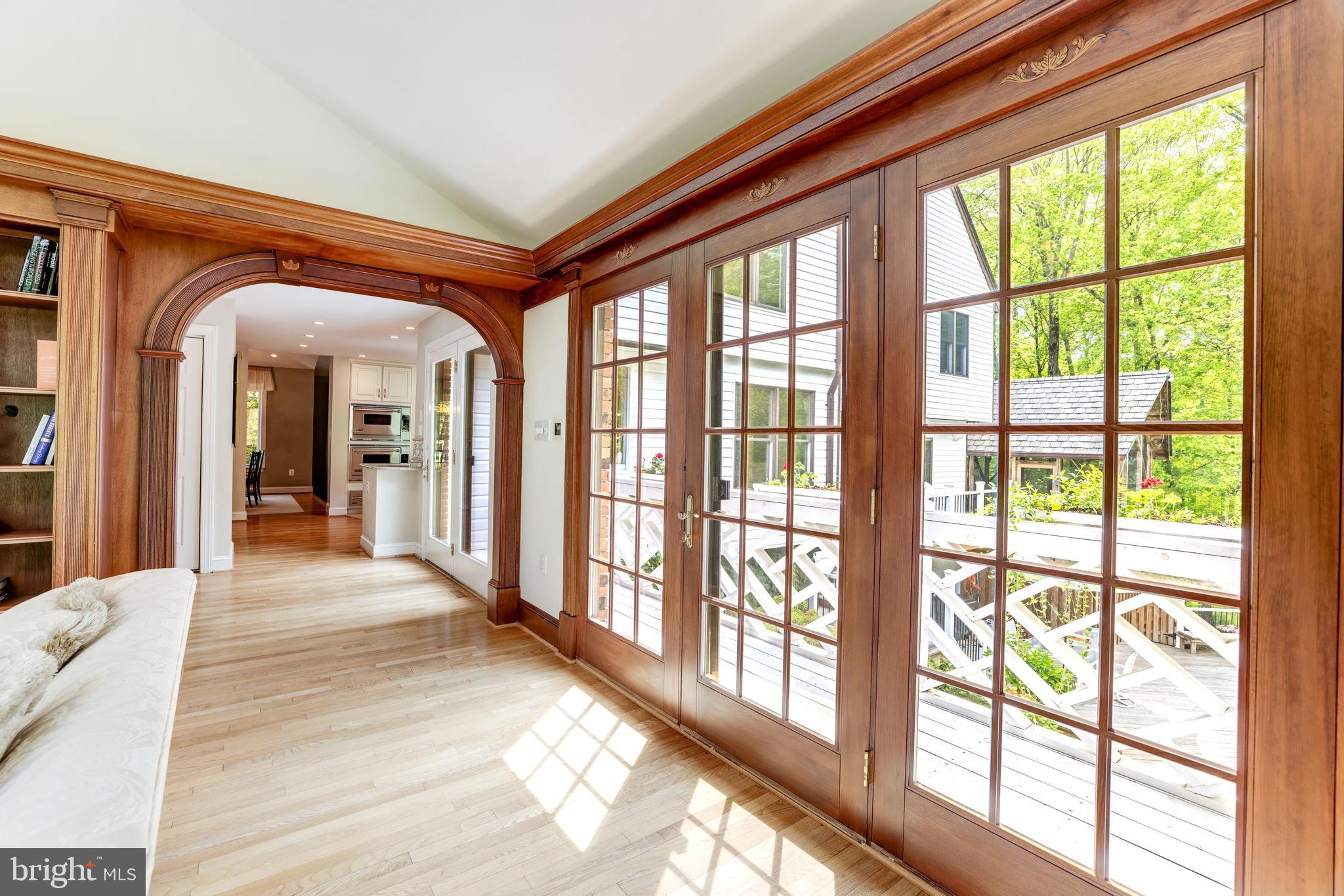 MCLEAN ESTATES - Residential