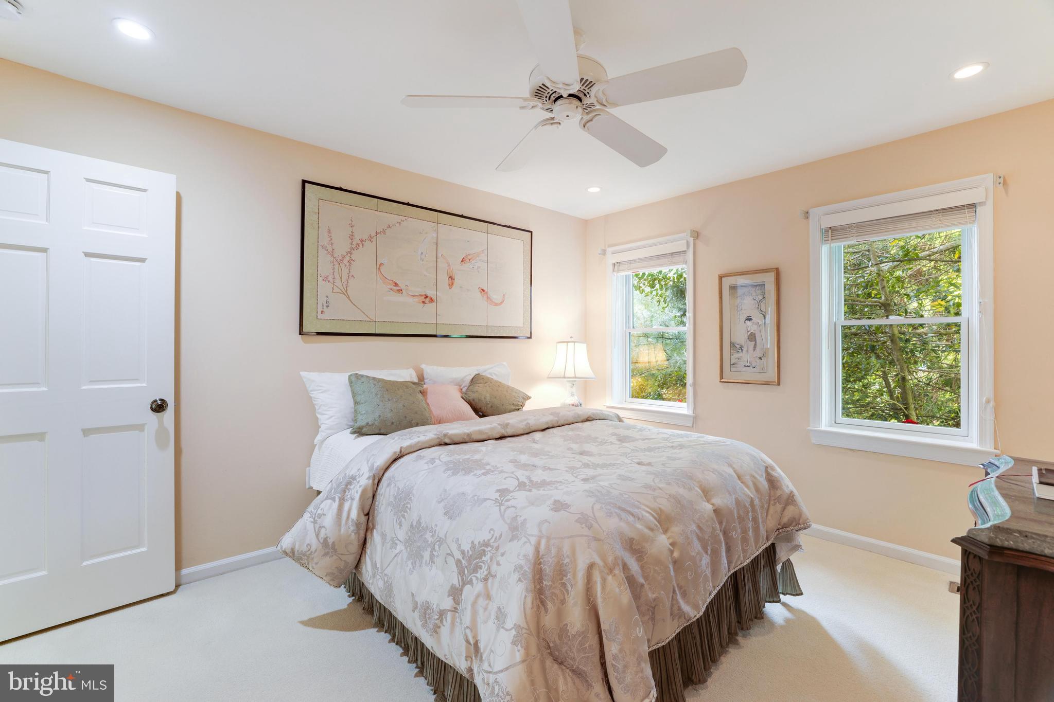 MCLEAN ESTATES - Residential