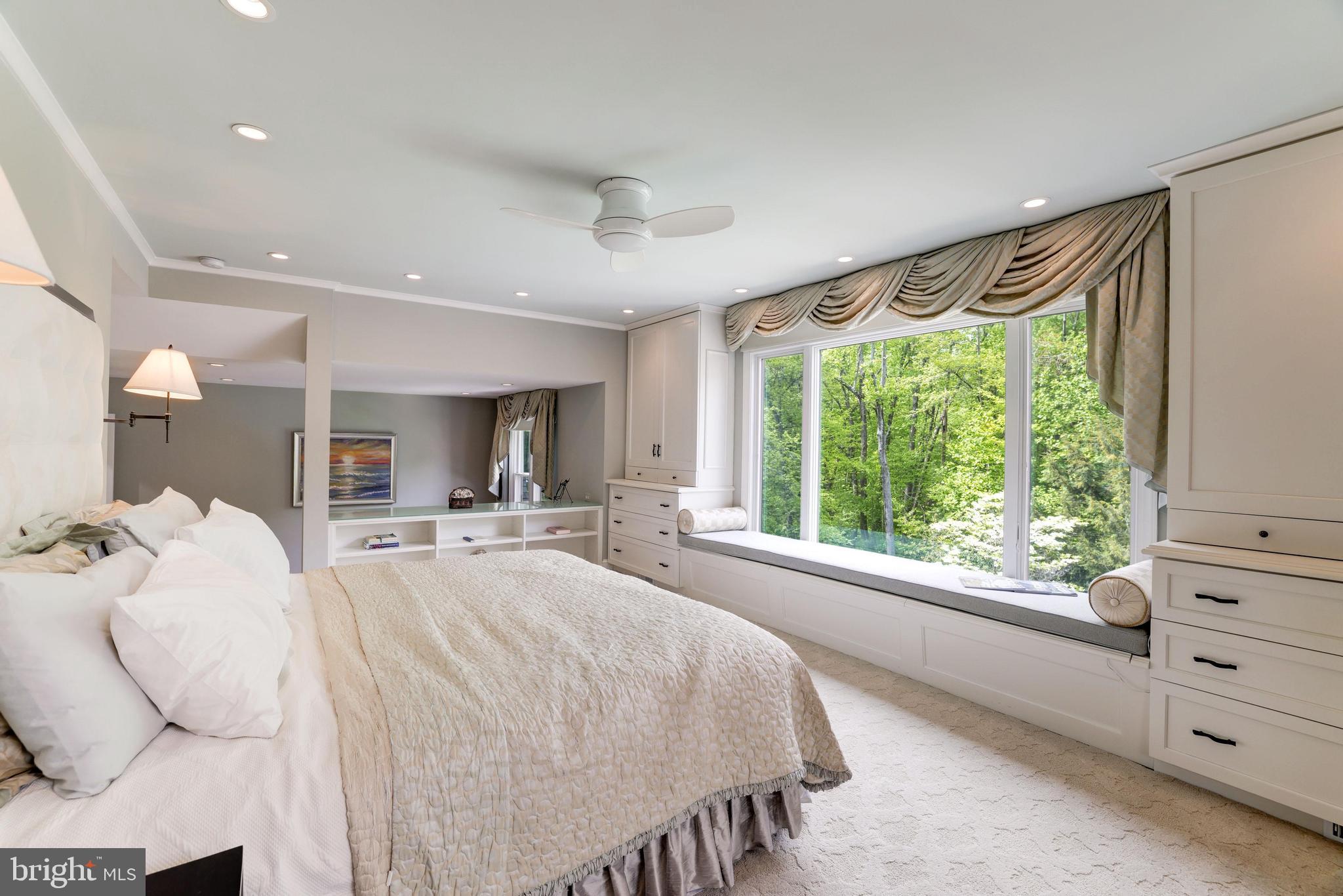 MCLEAN ESTATES - Residential