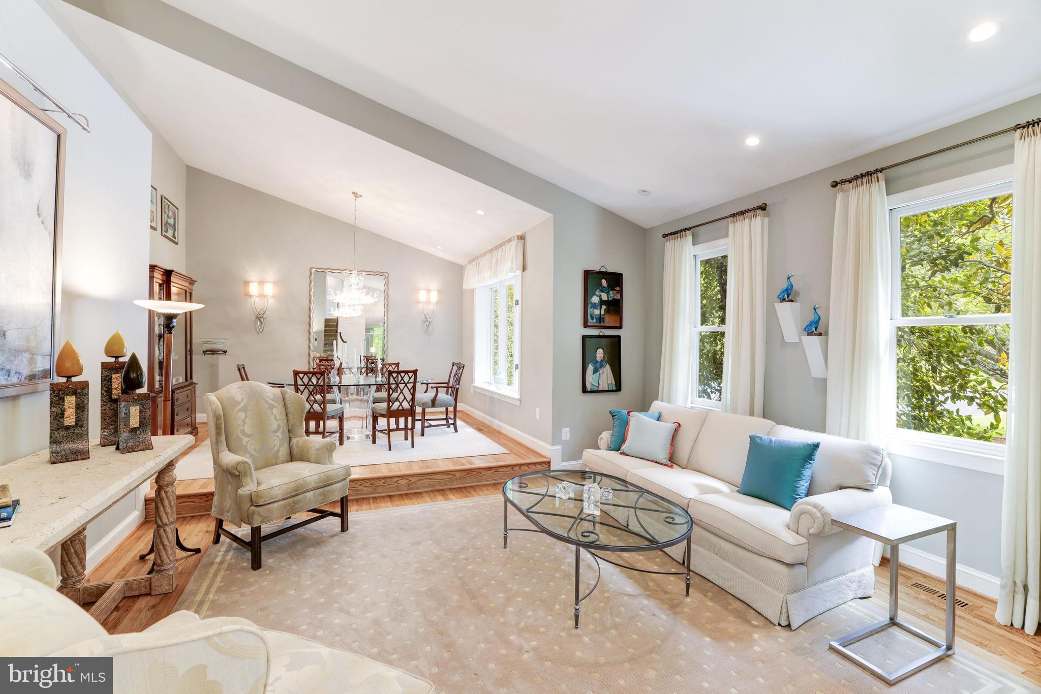 MCLEAN ESTATES - Residential