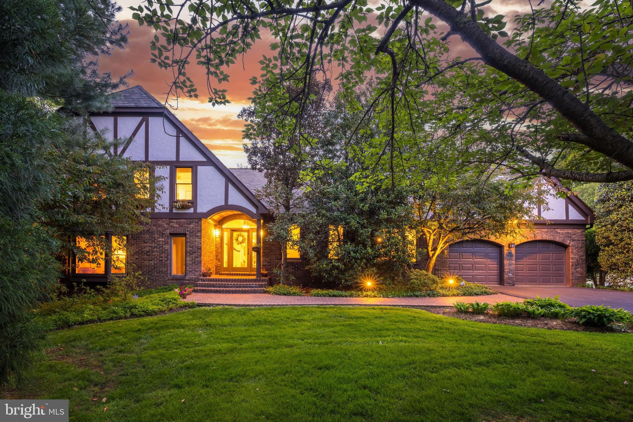 MCLEAN ESTATES - Residential