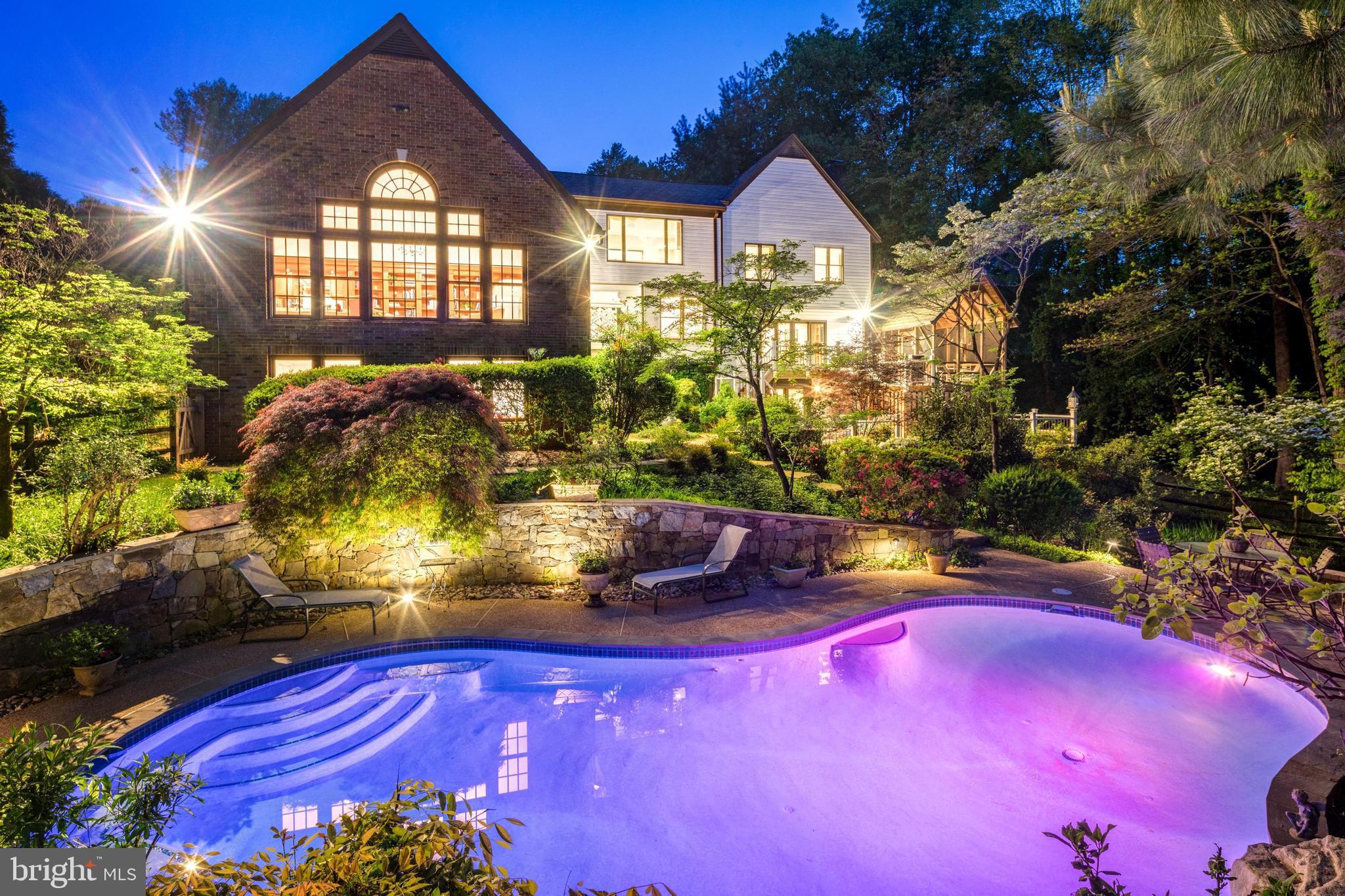 MCLEAN ESTATES - Residential