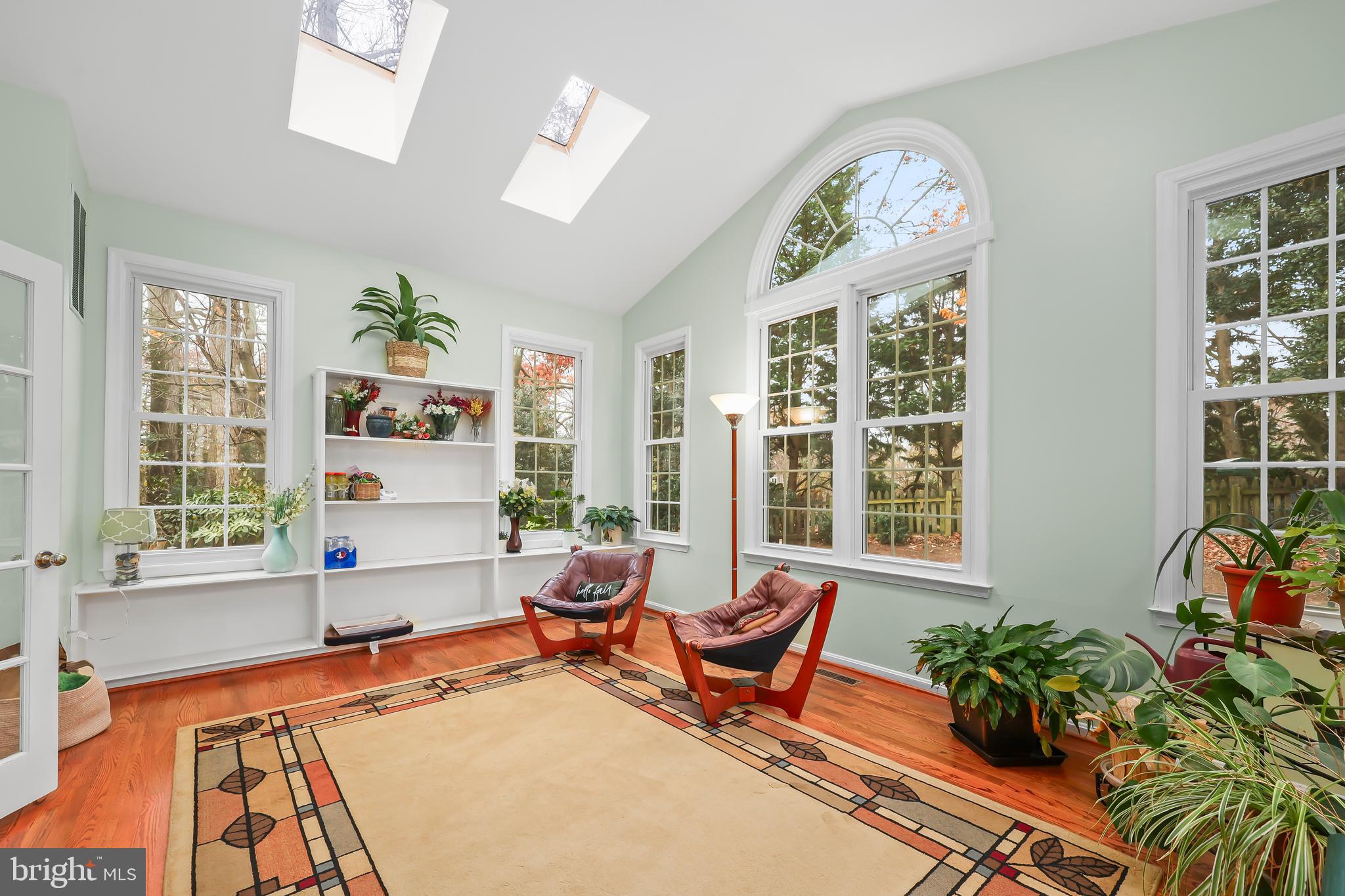 RESTON - Residential