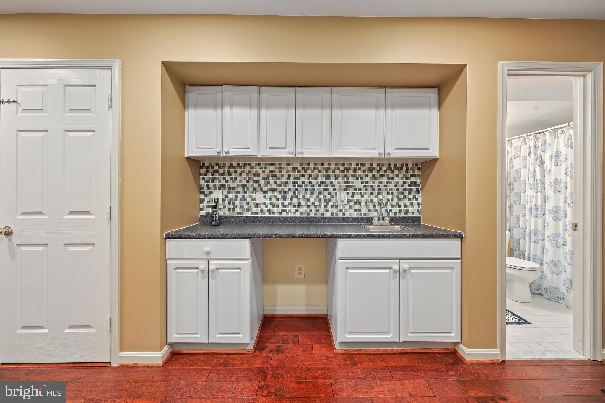 RESTON - Residential