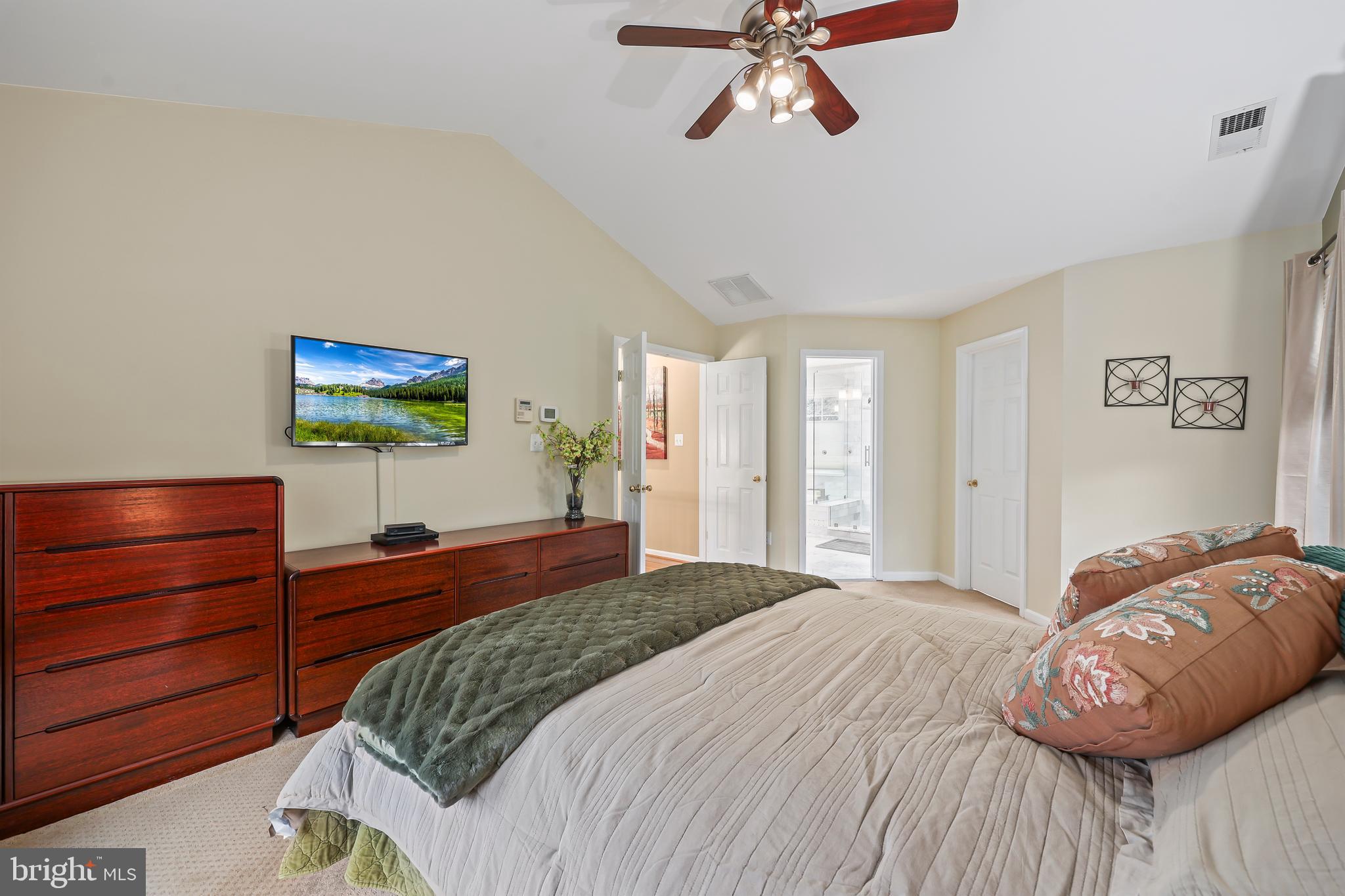 RESTON - Residential