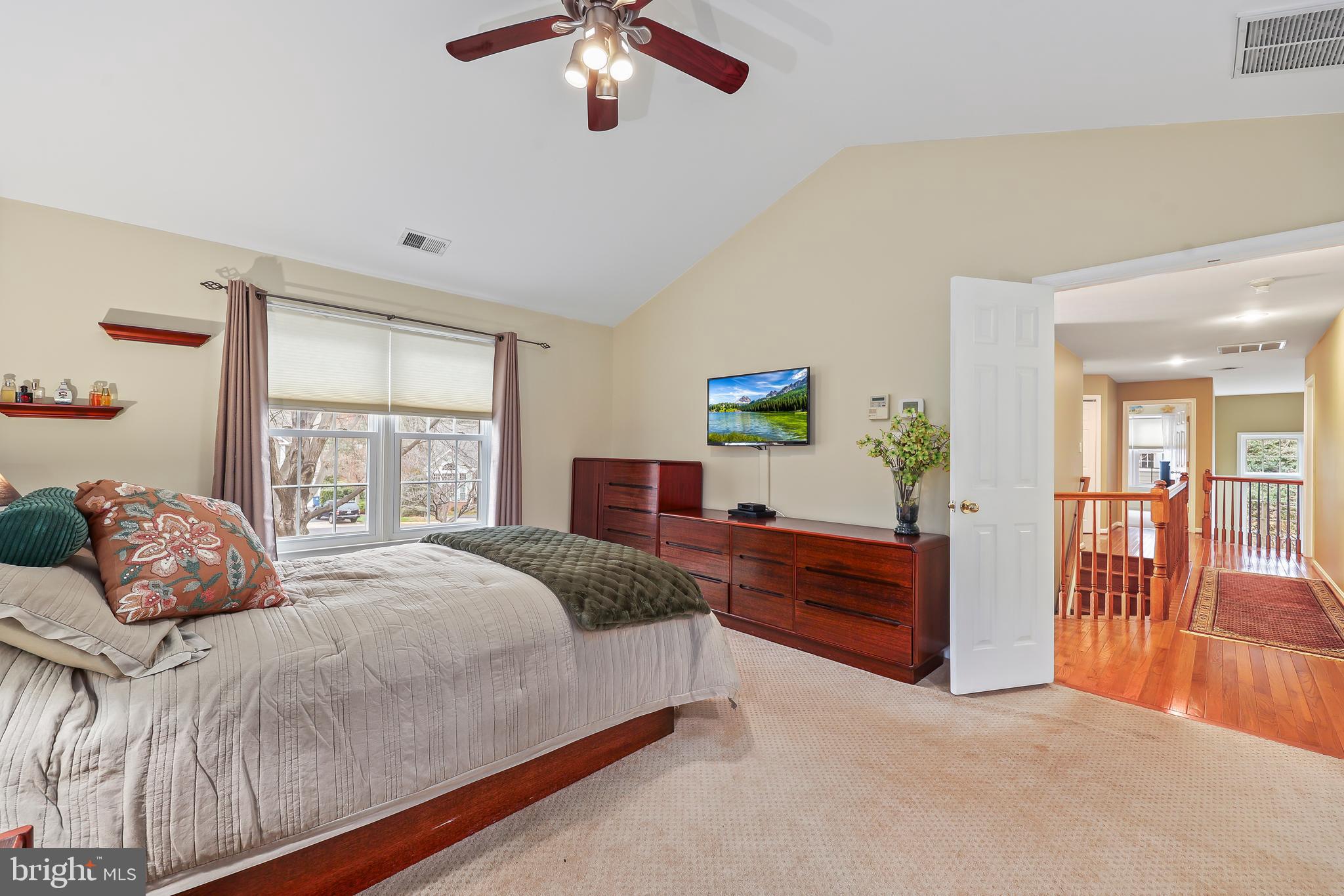 RESTON - Residential