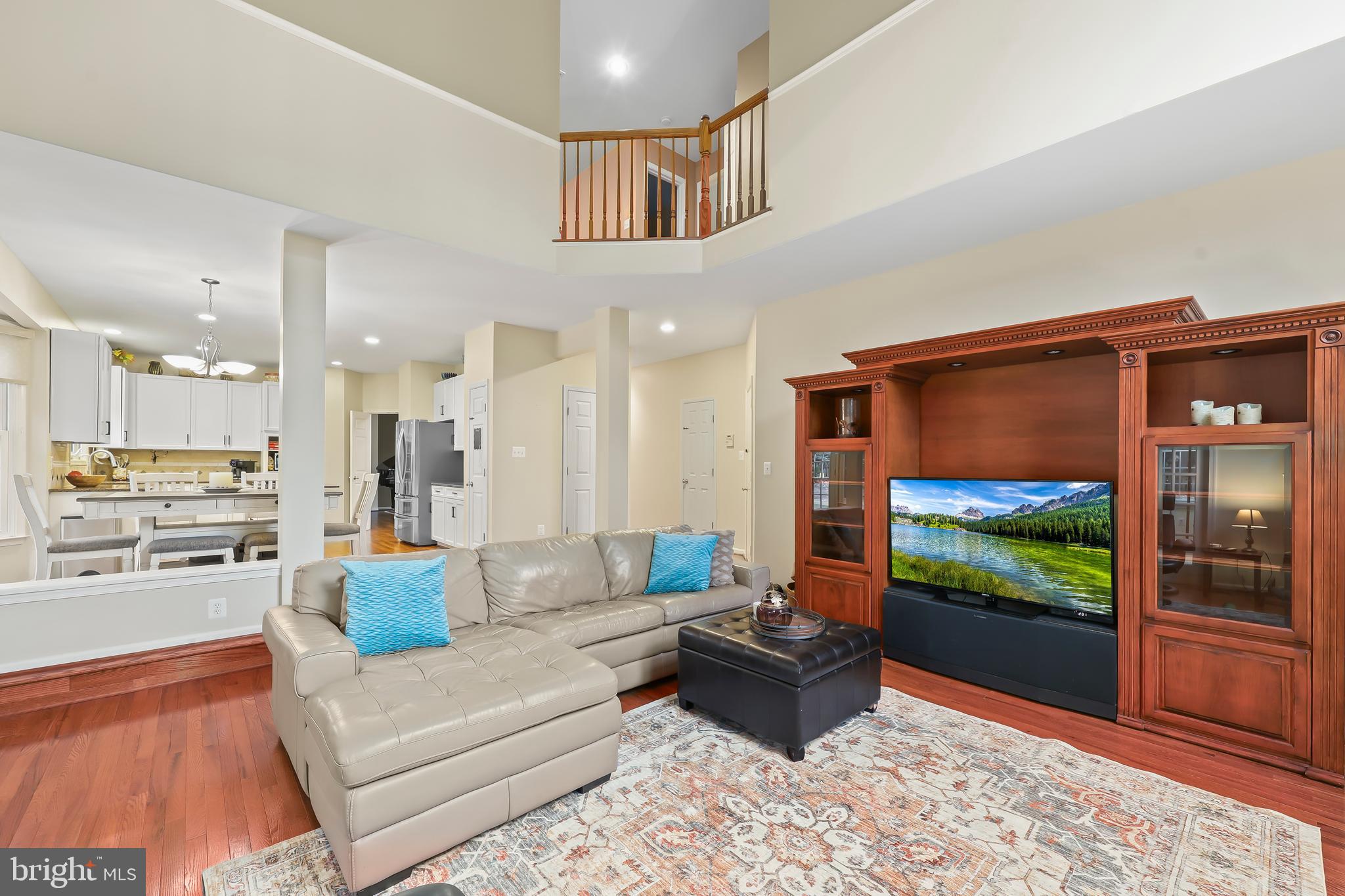 RESTON - Residential