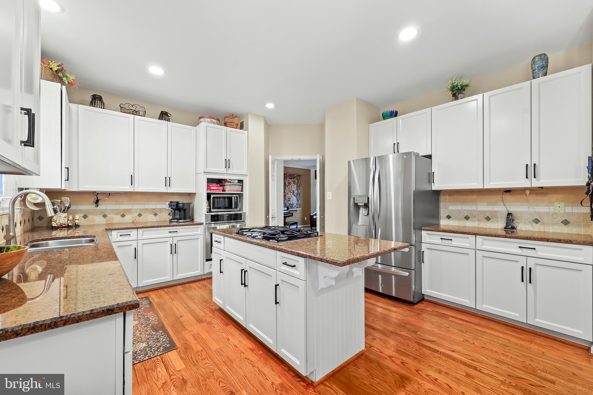 RESTON - Residential