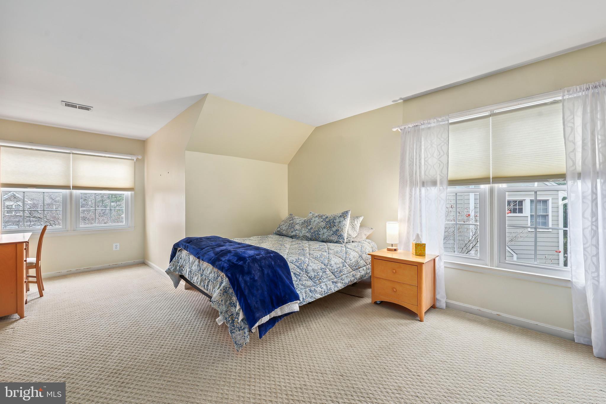 RESTON - Residential