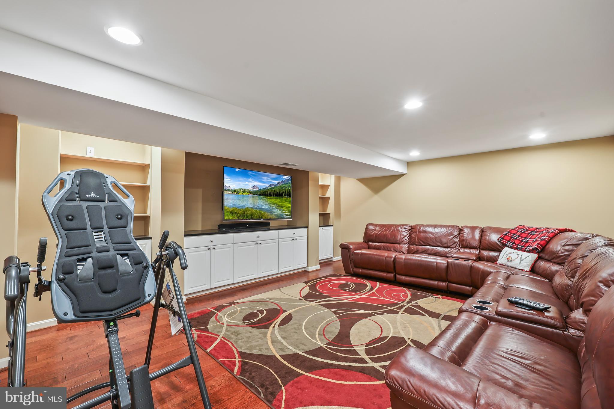 RESTON - Residential