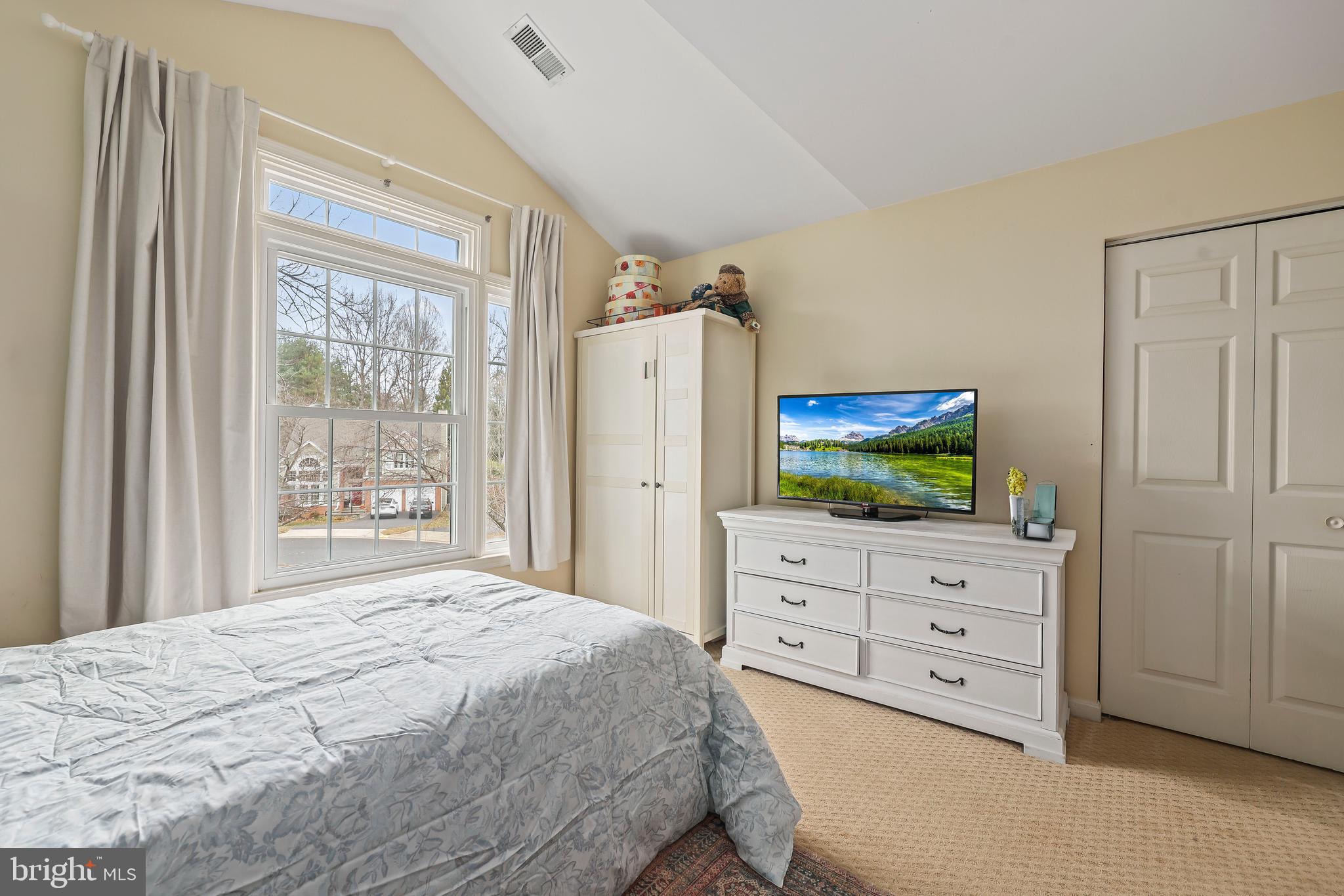 RESTON - Residential