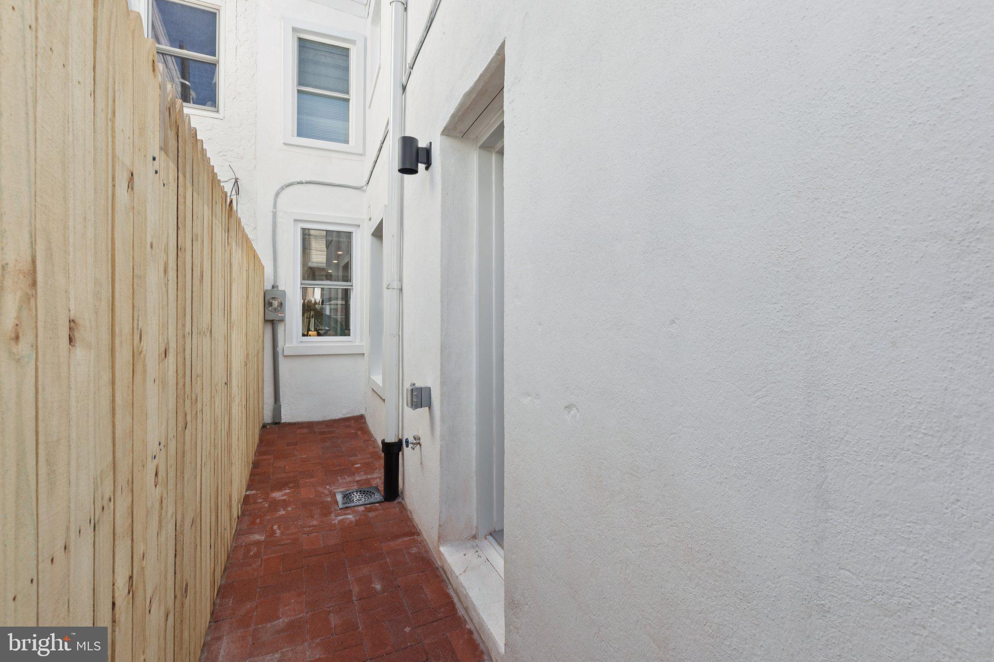 FAIRMOUNT - Residential