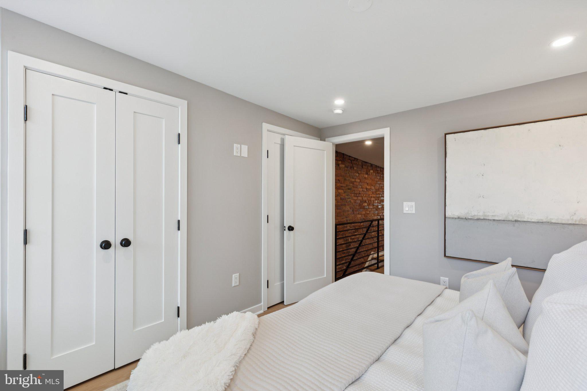 FAIRMOUNT - Residential