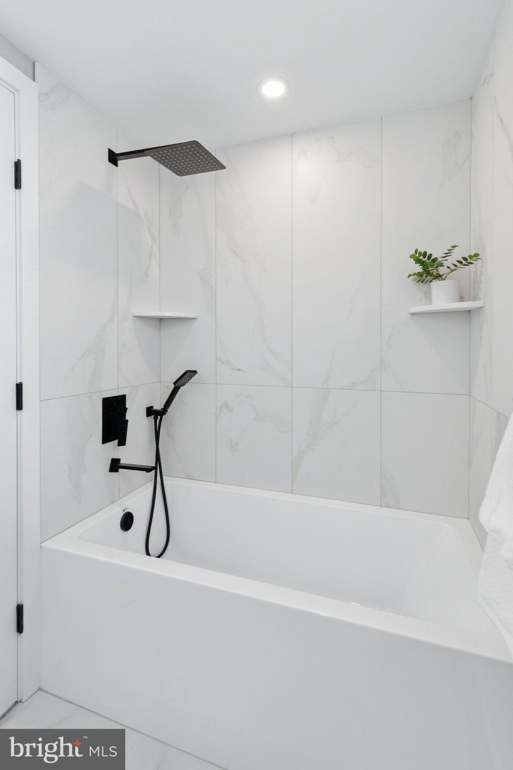 FAIRMOUNT - Residential