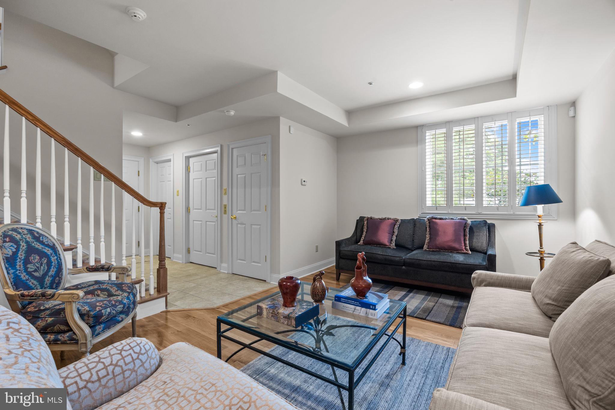 PHILLIPS COURT - Residential