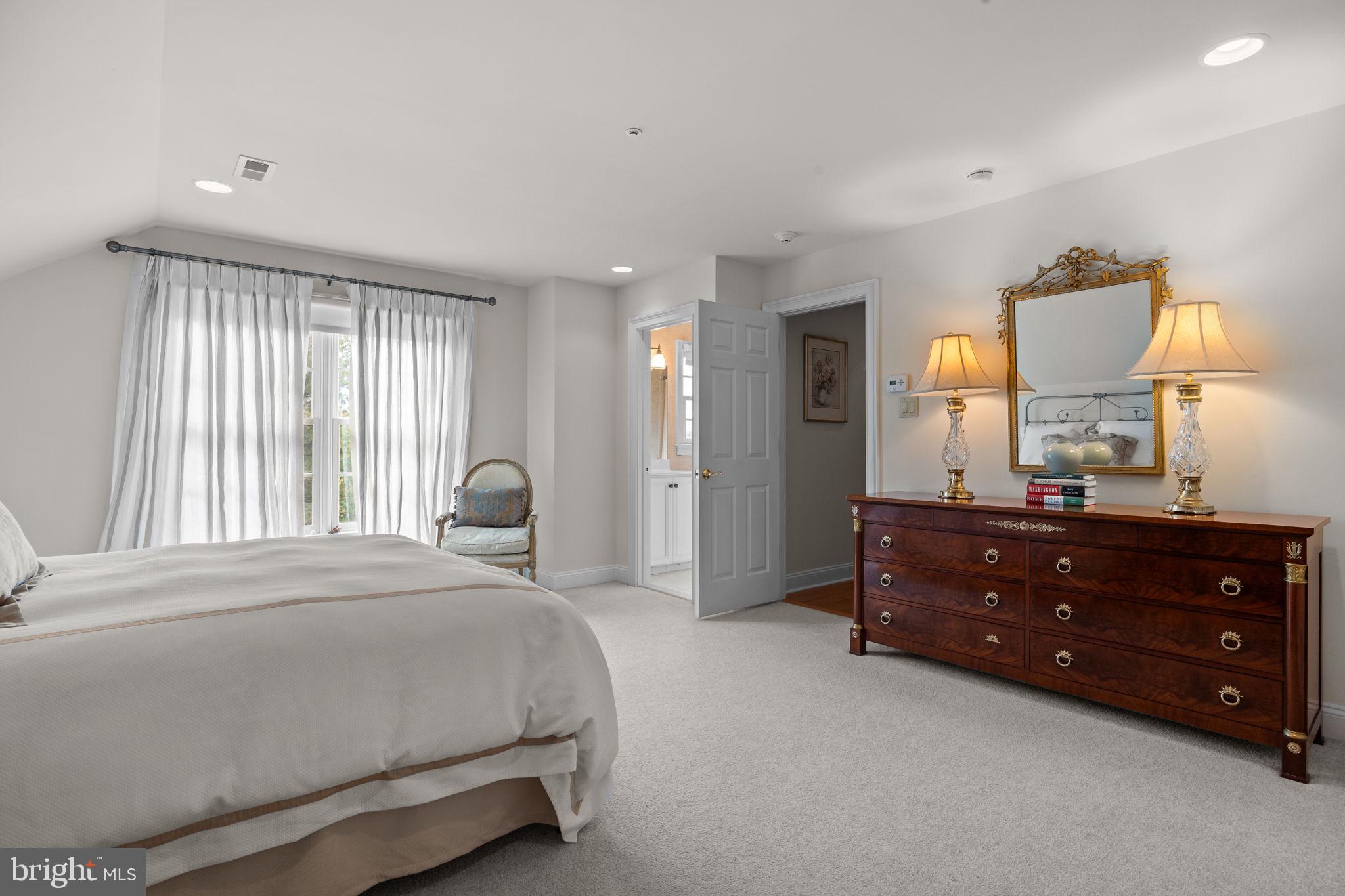 PHILLIPS COURT - Residential