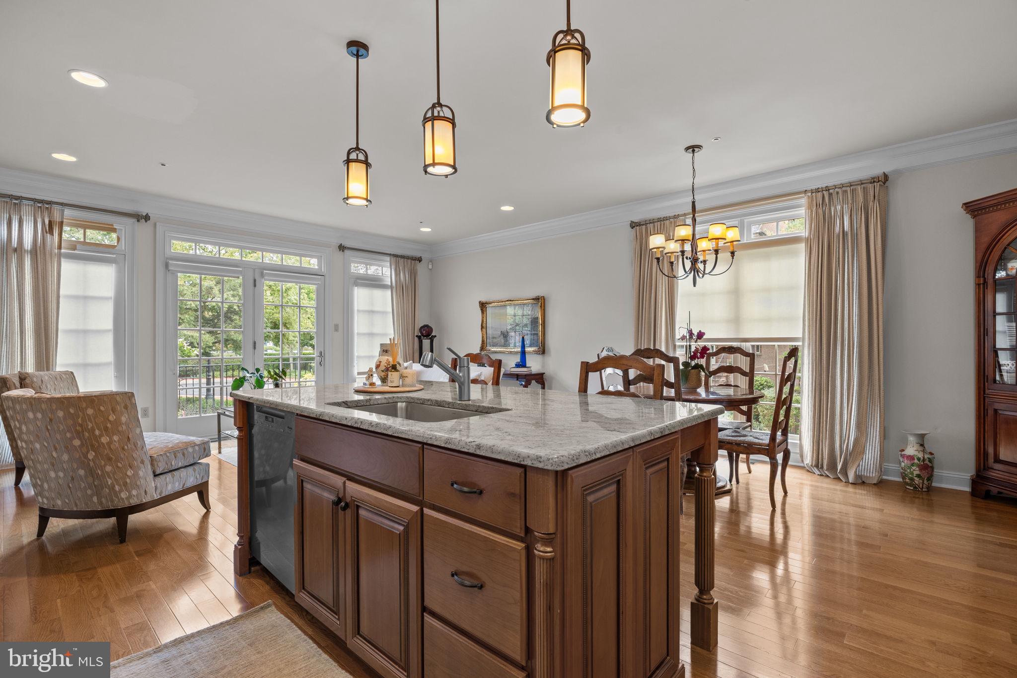 PHILLIPS COURT - Residential