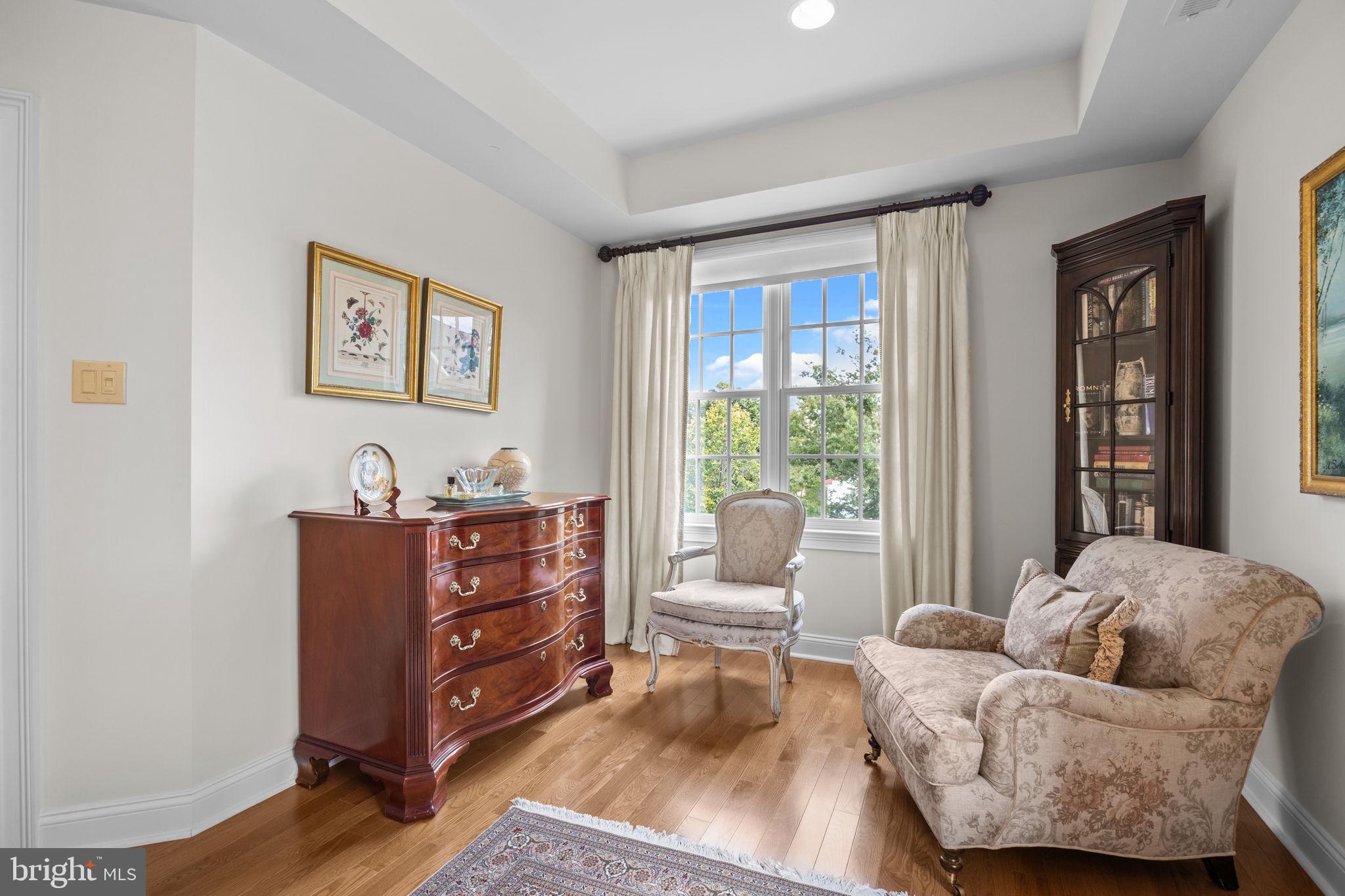 PHILLIPS COURT - Residential