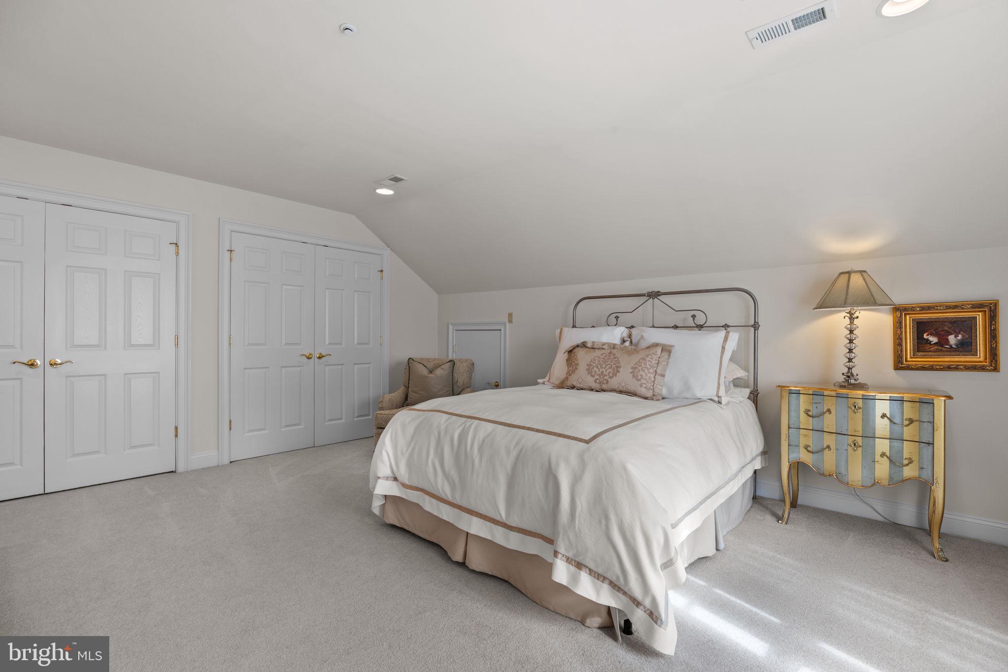 PHILLIPS COURT - Residential