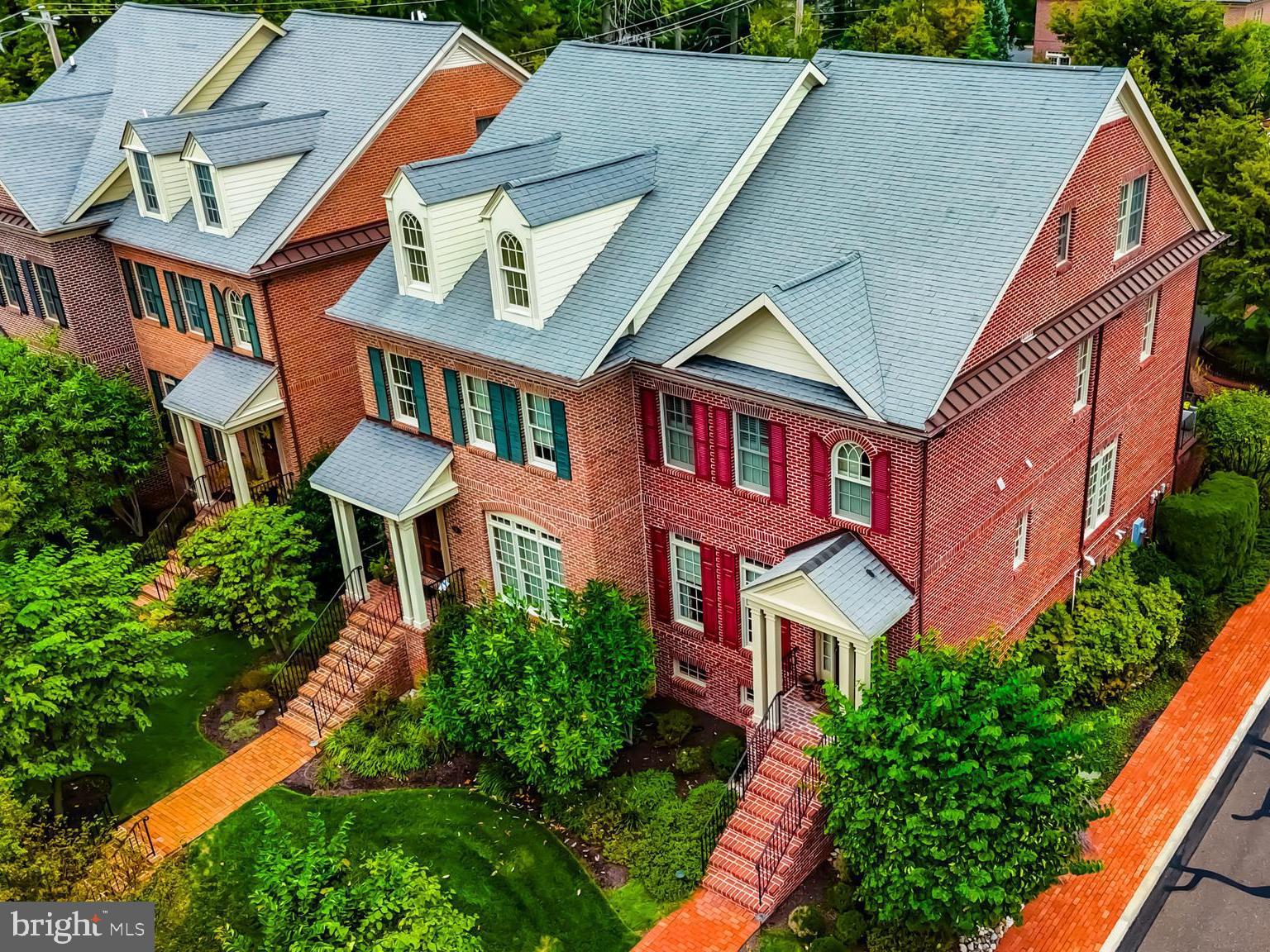 PHILLIPS COURT - Residential