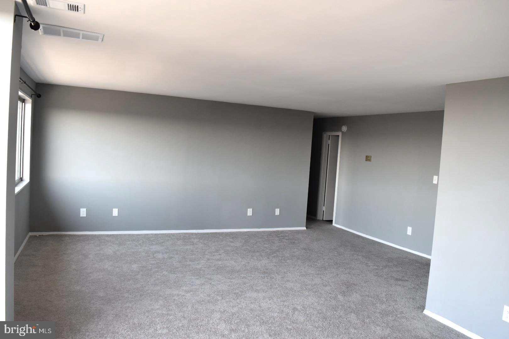 PRESIDENTIAL TOWERS - Residential Lease