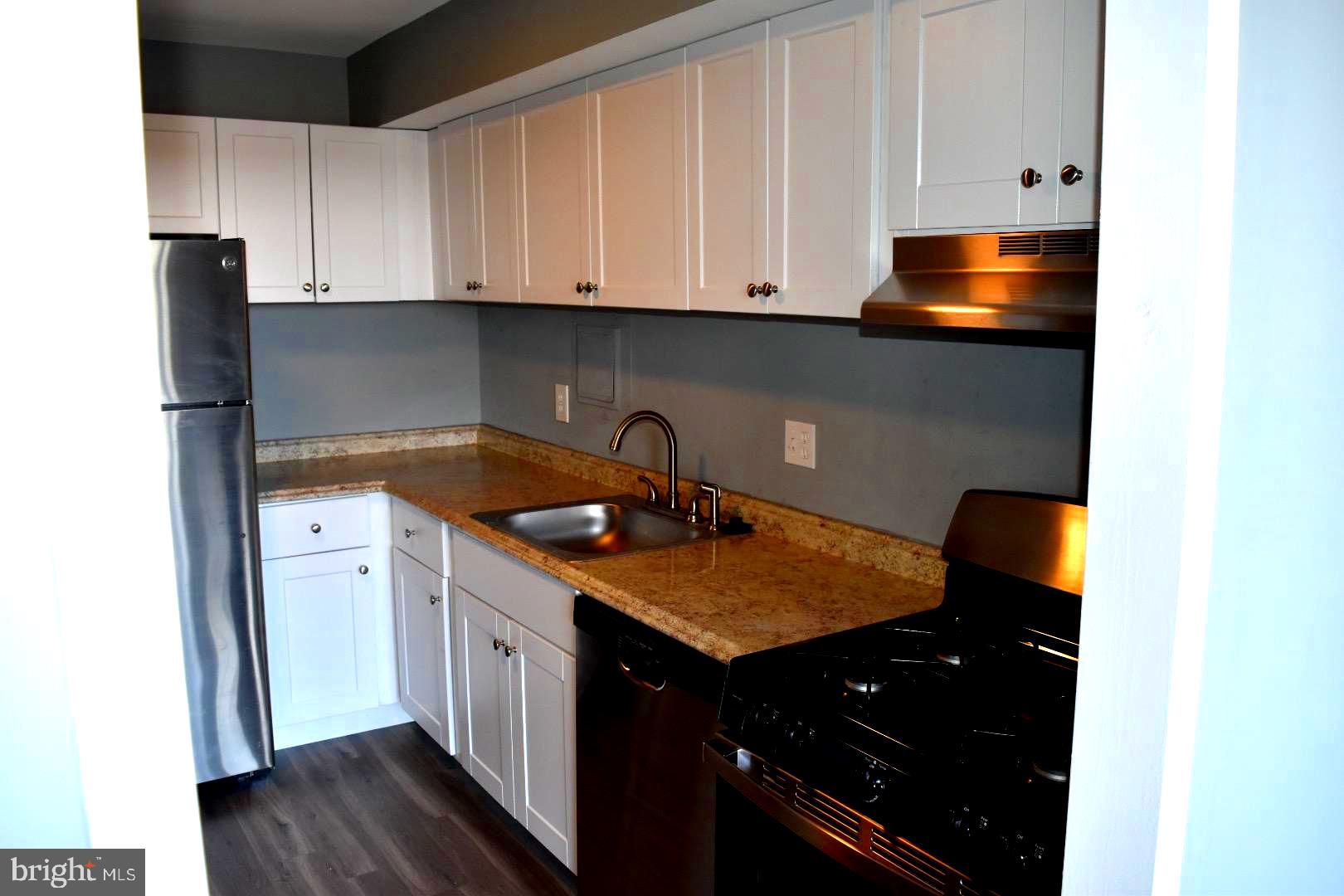 PRESIDENTIAL TOWERS - Residential Lease