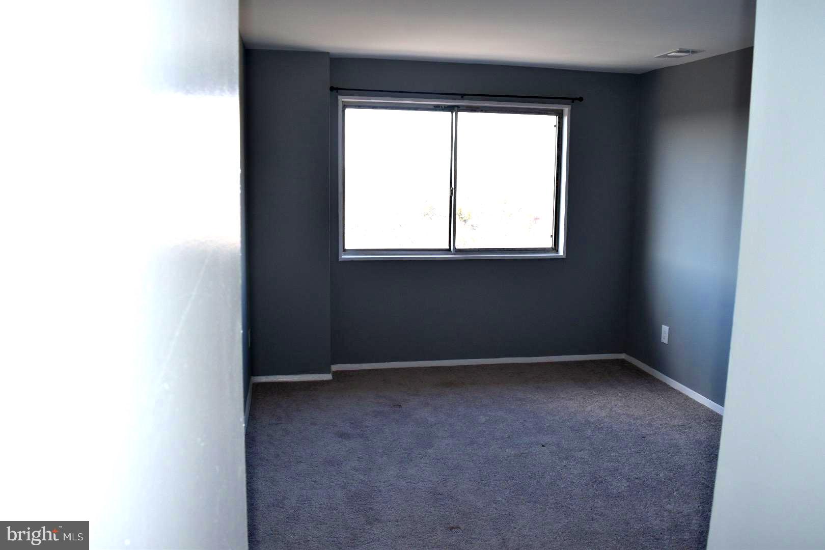 PRESIDENTIAL TOWERS - Residential Lease