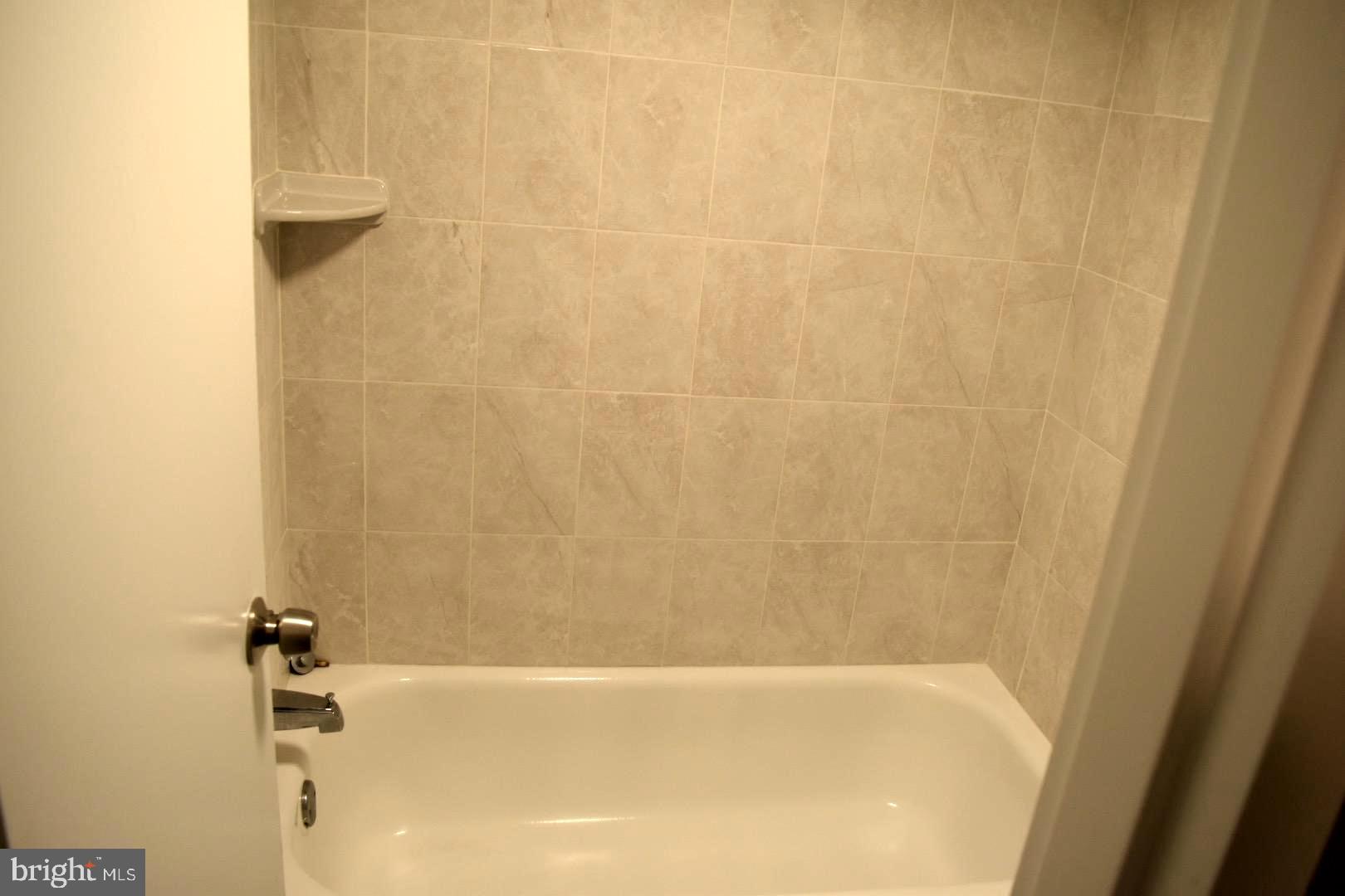 PRESIDENTIAL TOWERS - Residential Lease