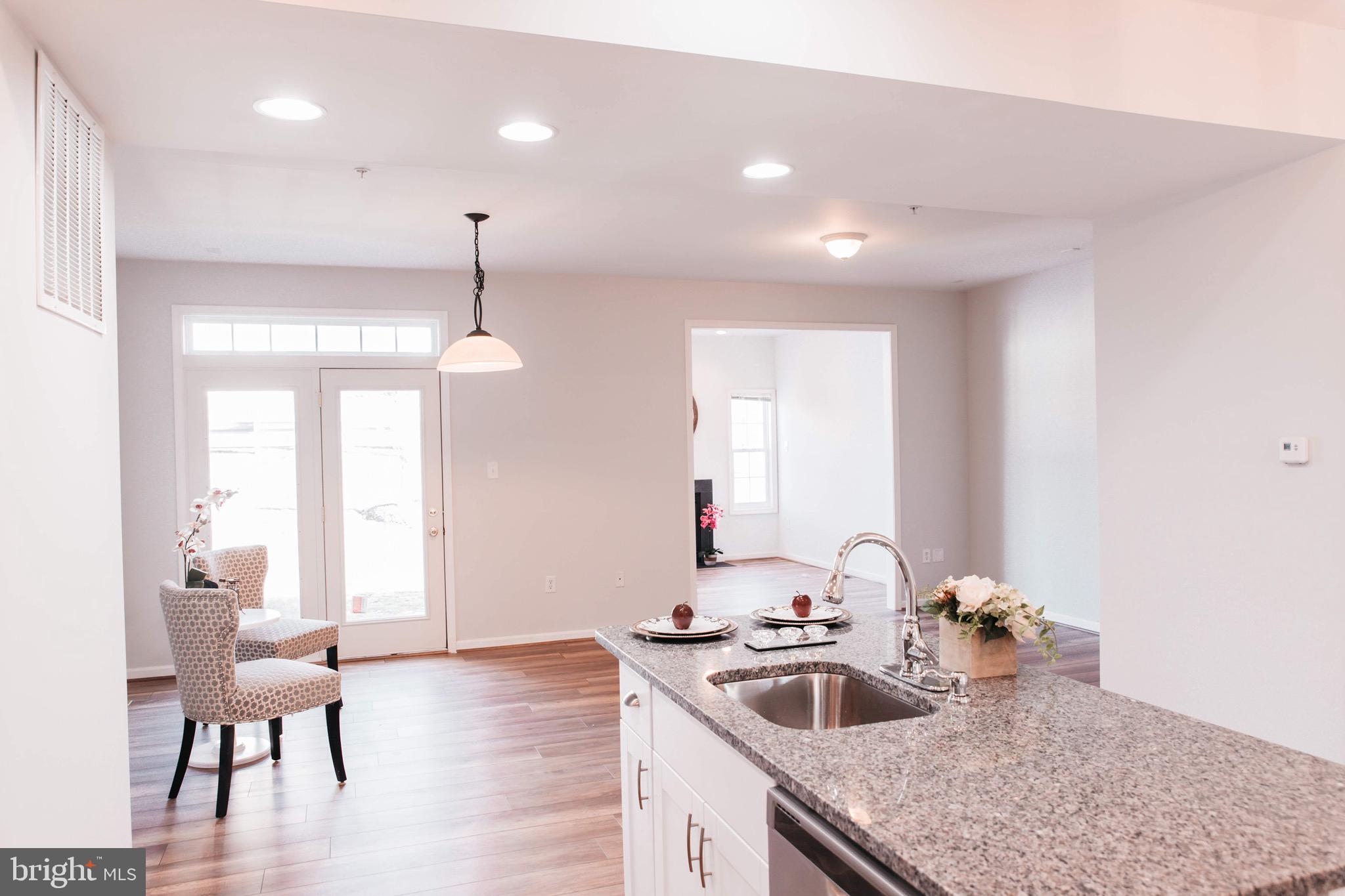 CARRIAGE HILL - Residential