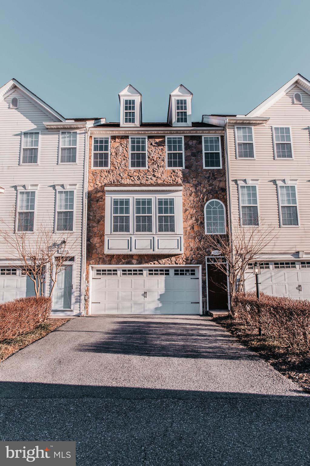 CARRIAGE HILL - Residential