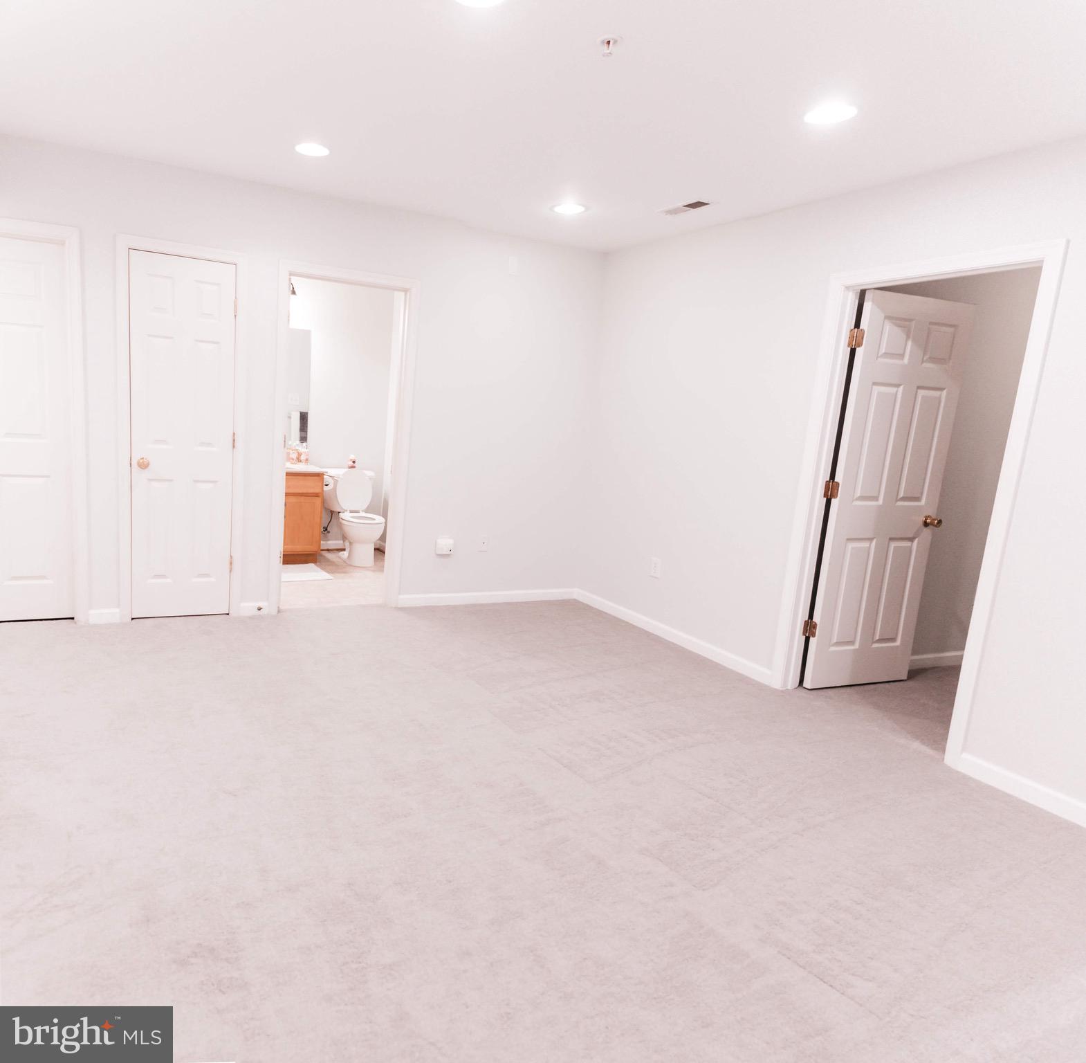 CARRIAGE HILL - Residential