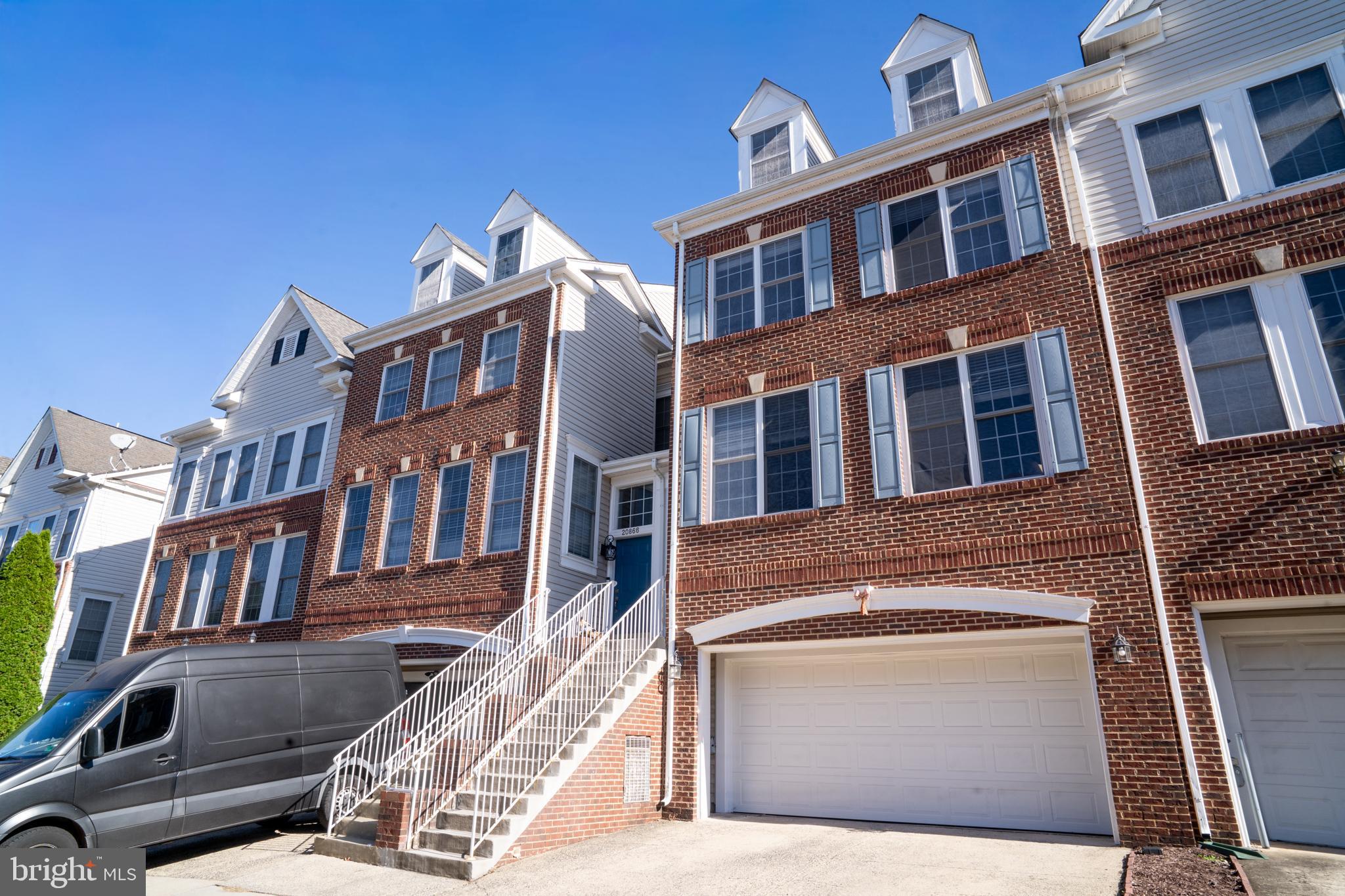 POTOMAC LAKES - Residential Lease