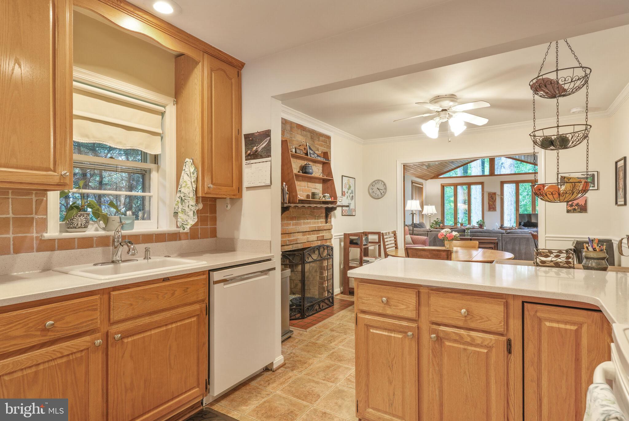 TOWN AND COUNTRY ESTATES - Residential