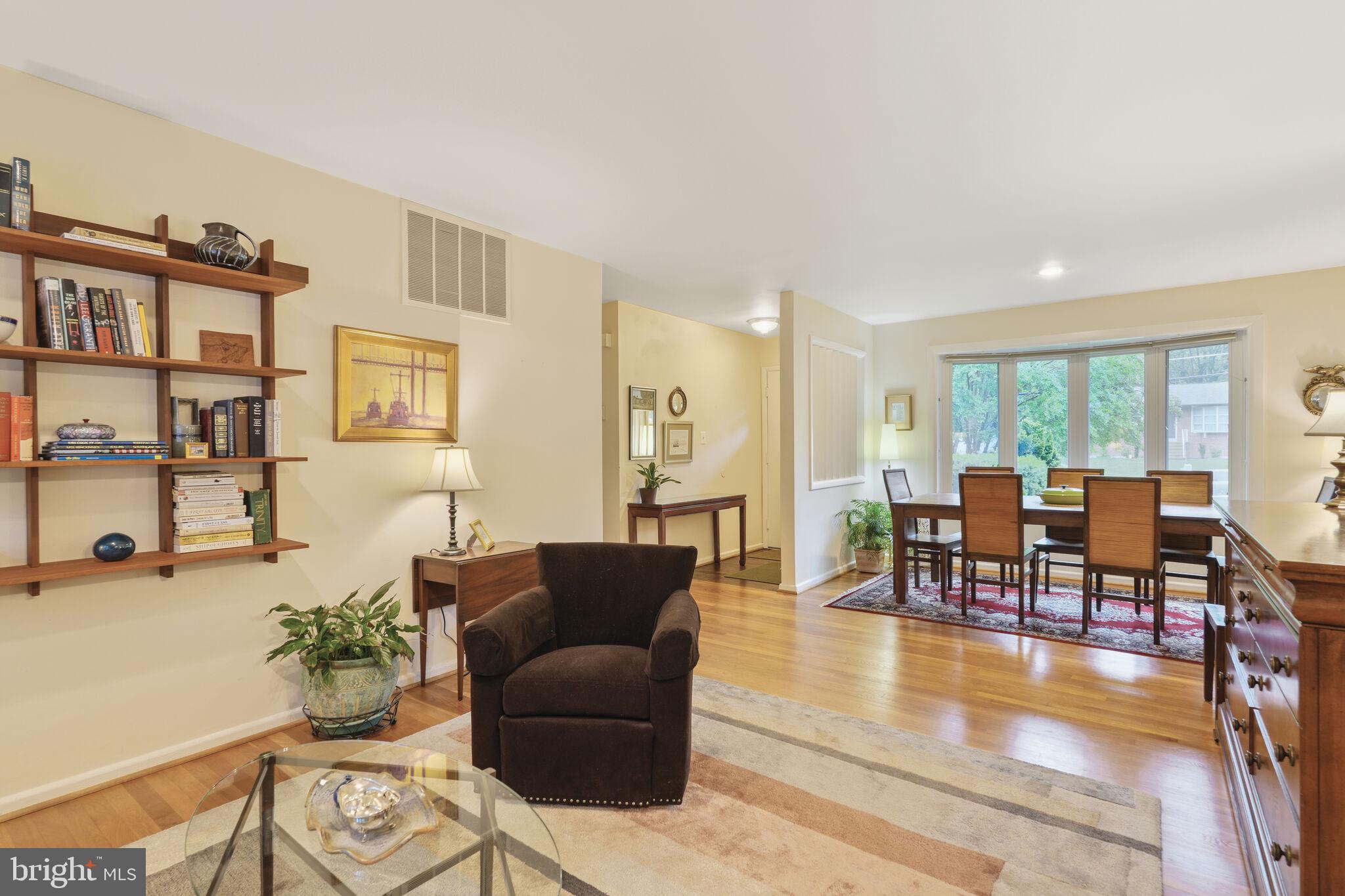 9210 DELLWOOD DRIVE