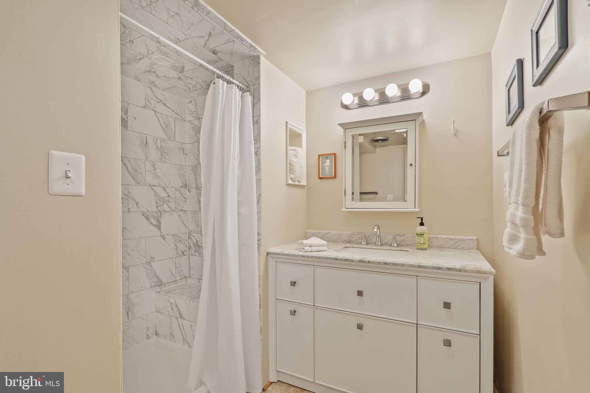 TOWN AND COUNTRY ESTATES - Residential