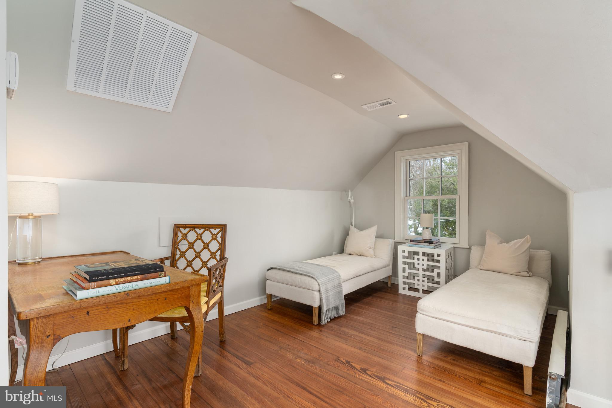 OBSERVATORY CIRCLE - Residential
