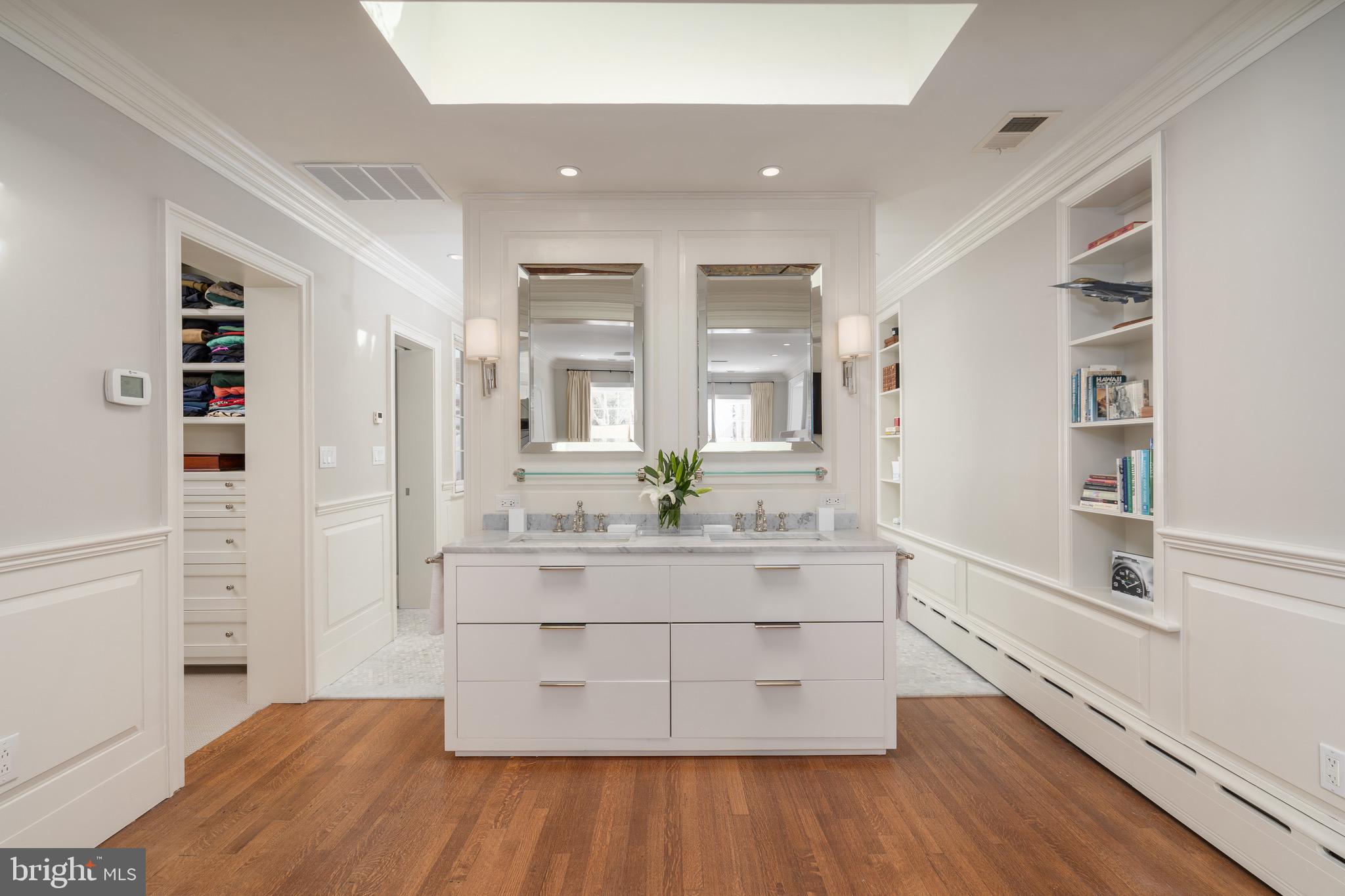 OBSERVATORY CIRCLE - Residential