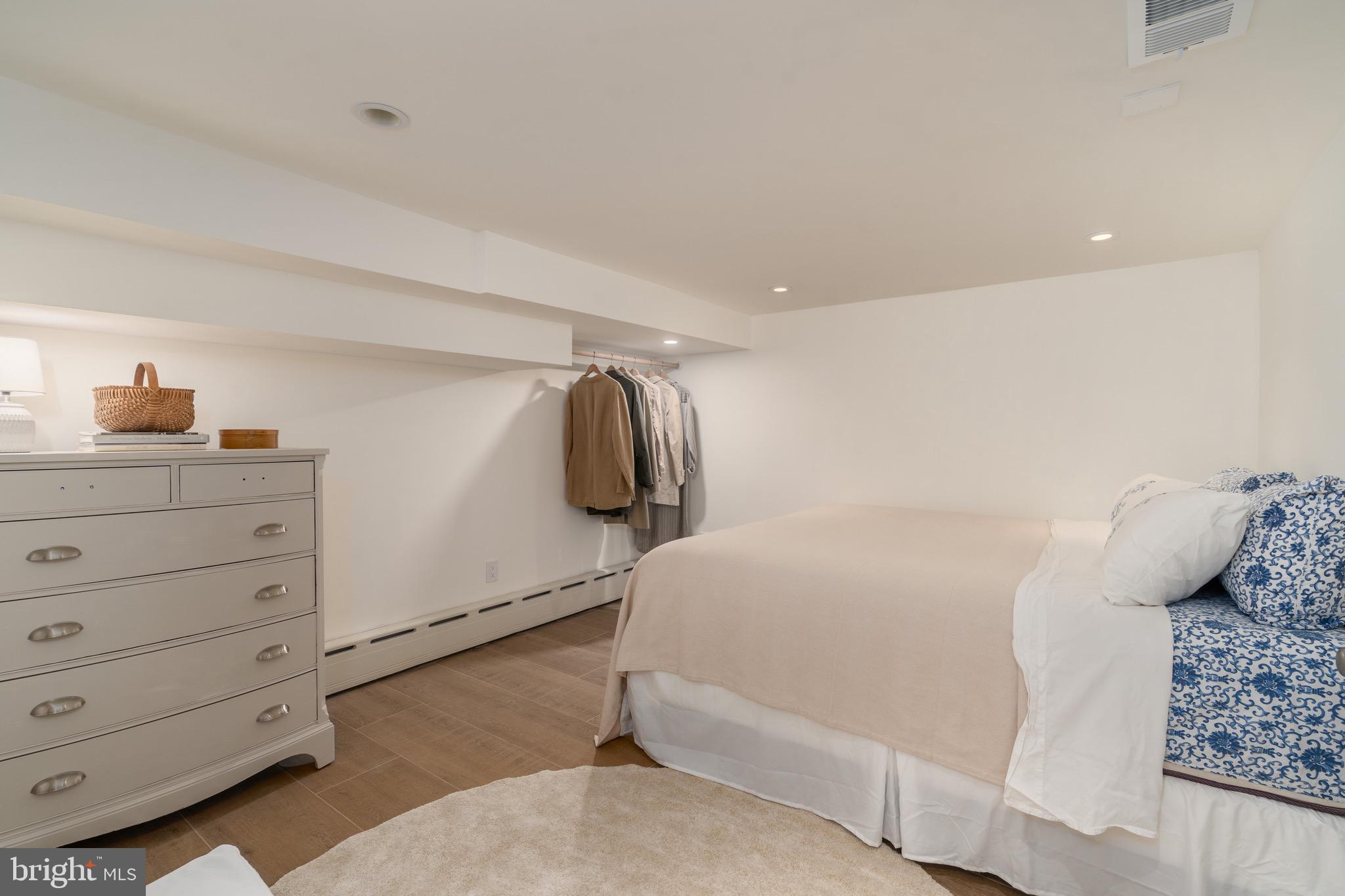 OBSERVATORY CIRCLE - Residential