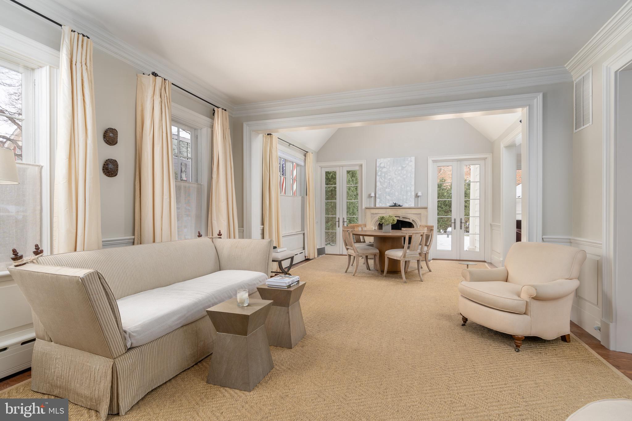 OBSERVATORY CIRCLE - Residential