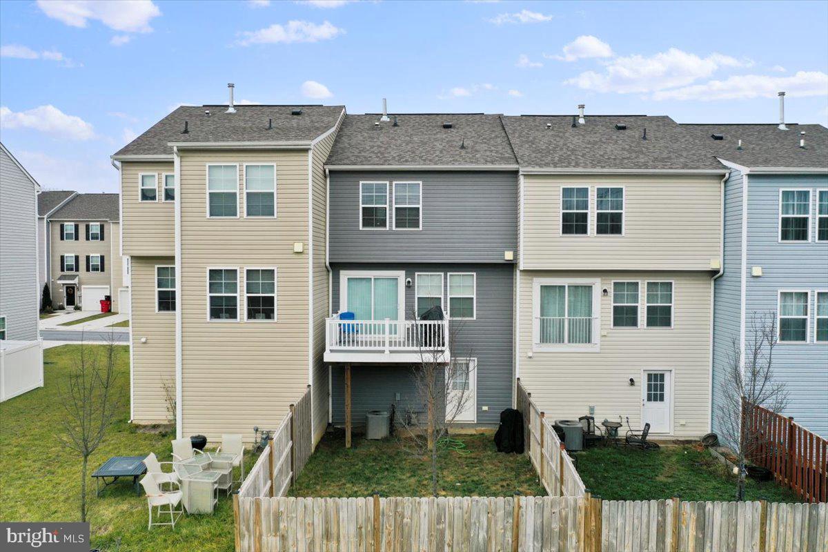 ARCHERS ROCK - Residential Lease