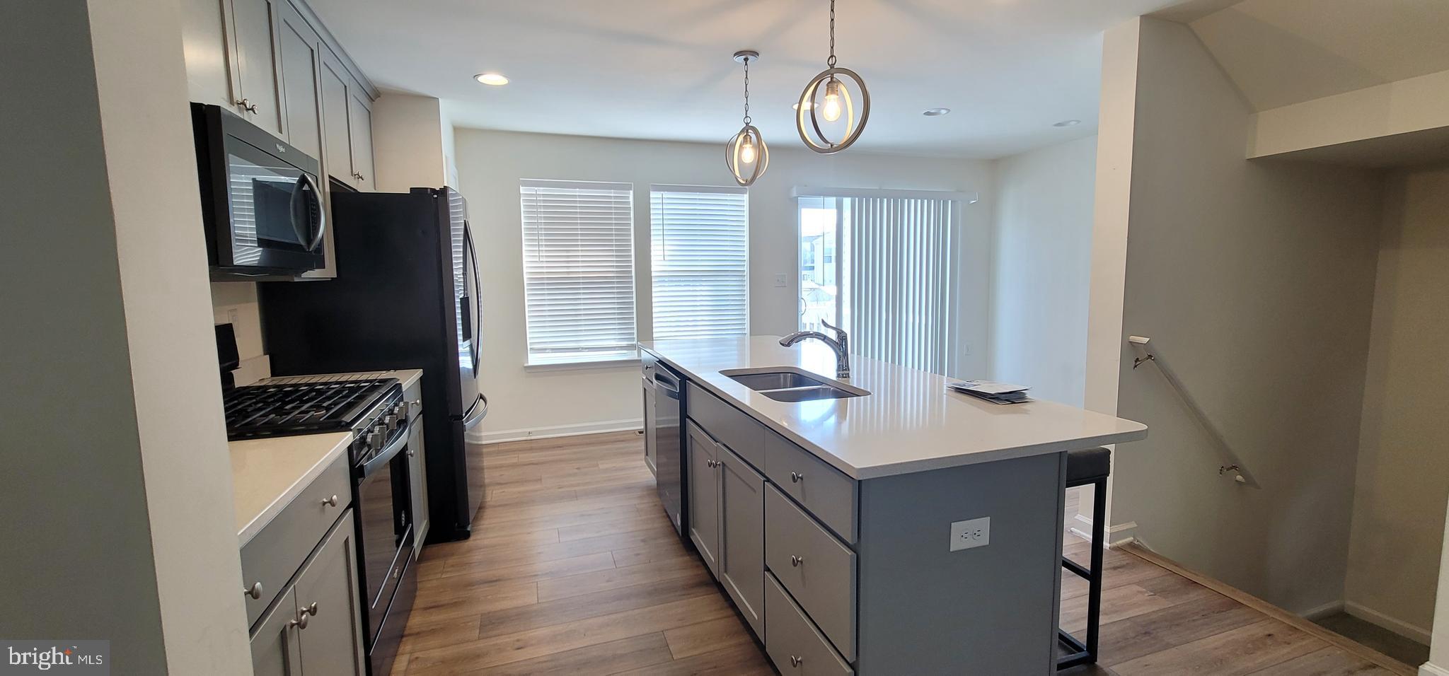 ARCHERS ROCK - Residential Lease