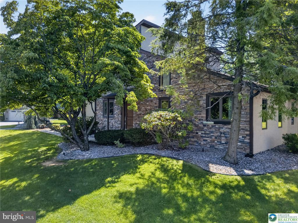 4497 MEADOW DRIVE