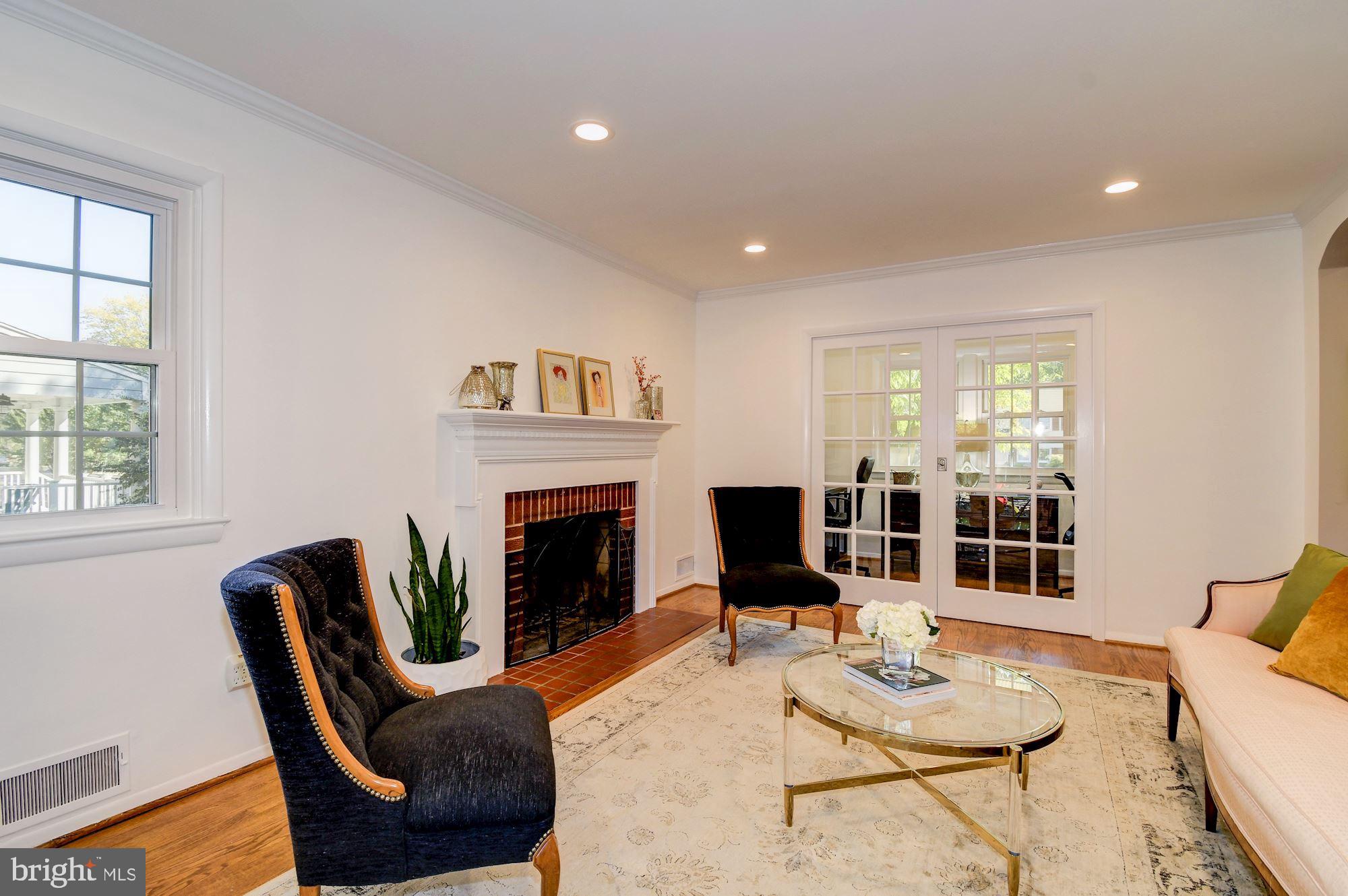 WAYNEWOOD - Residential