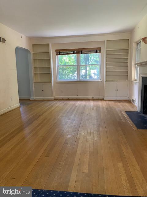 WOODACRES - Residential
