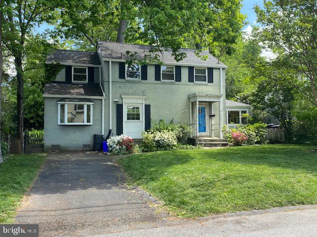 WOODACRES - Residential