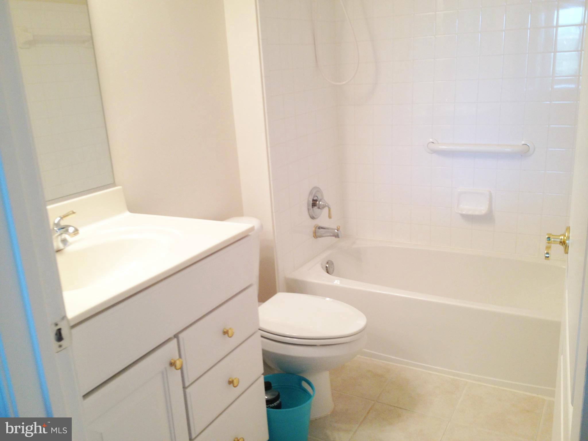 PINEY ORCHARD - Residential Lease